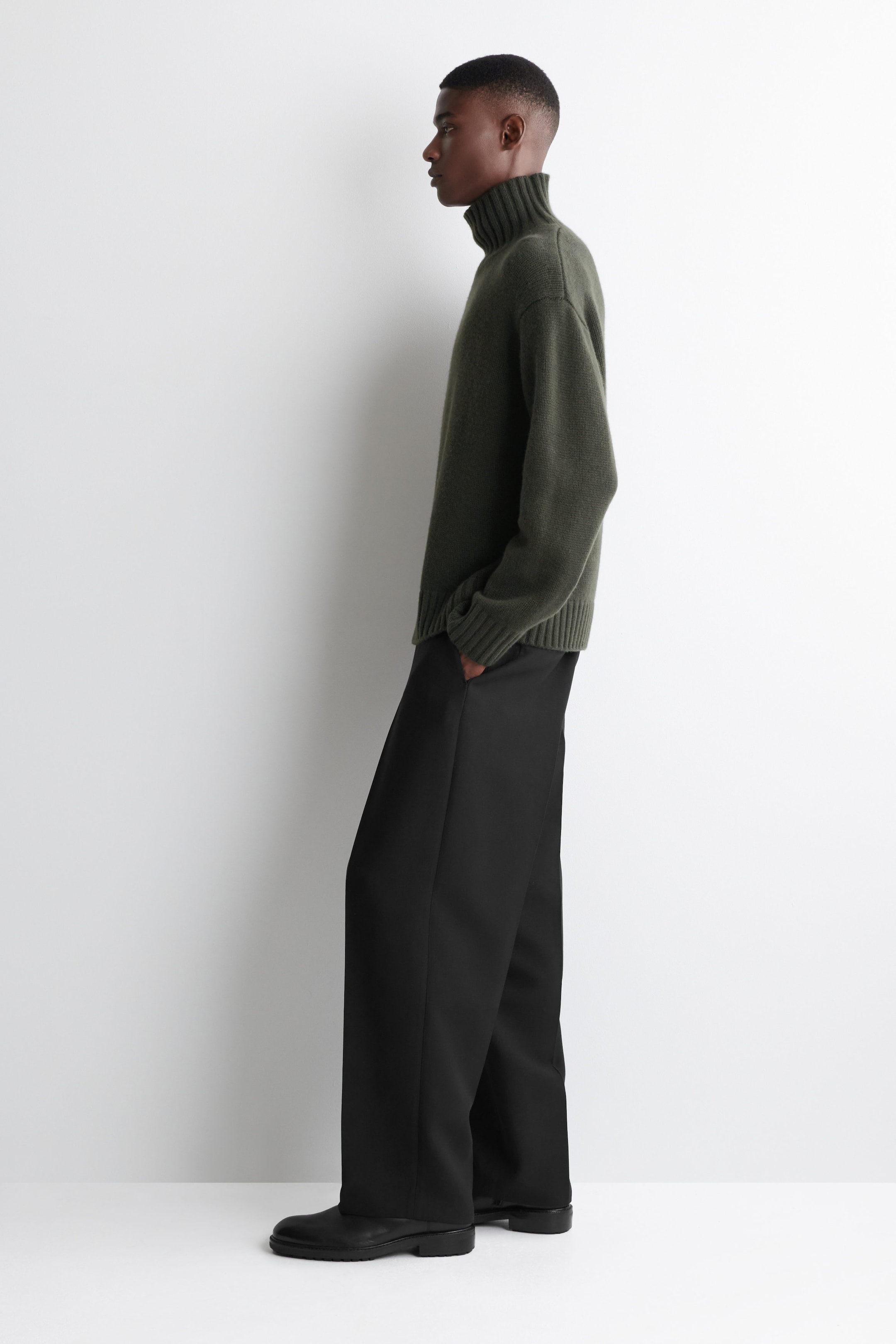 KASCHMIRPULLOVER MIT HOHEM KRAGEN