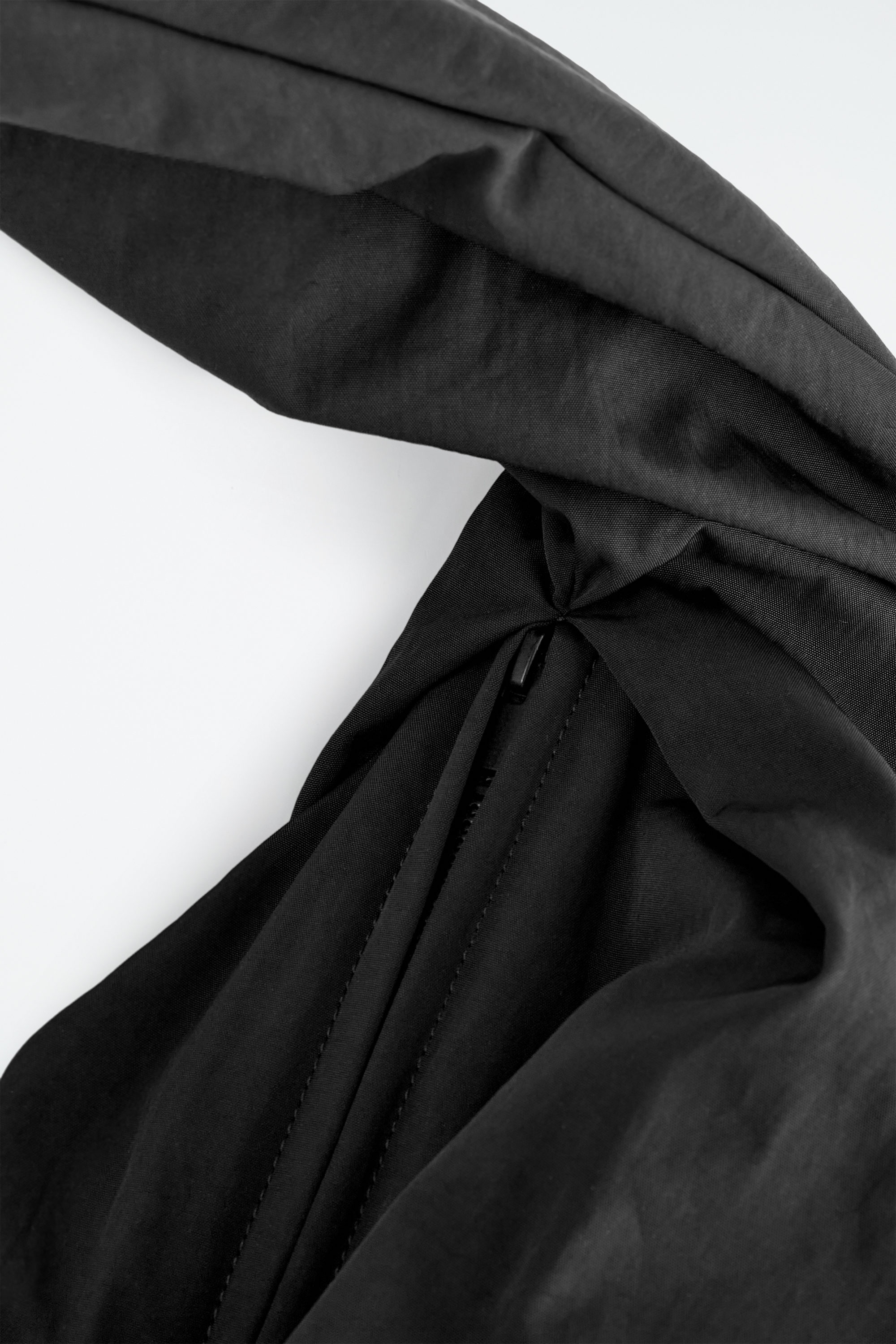 KITE OVERSIZED SHOULDER BAG - NYLON - BLACK | COS