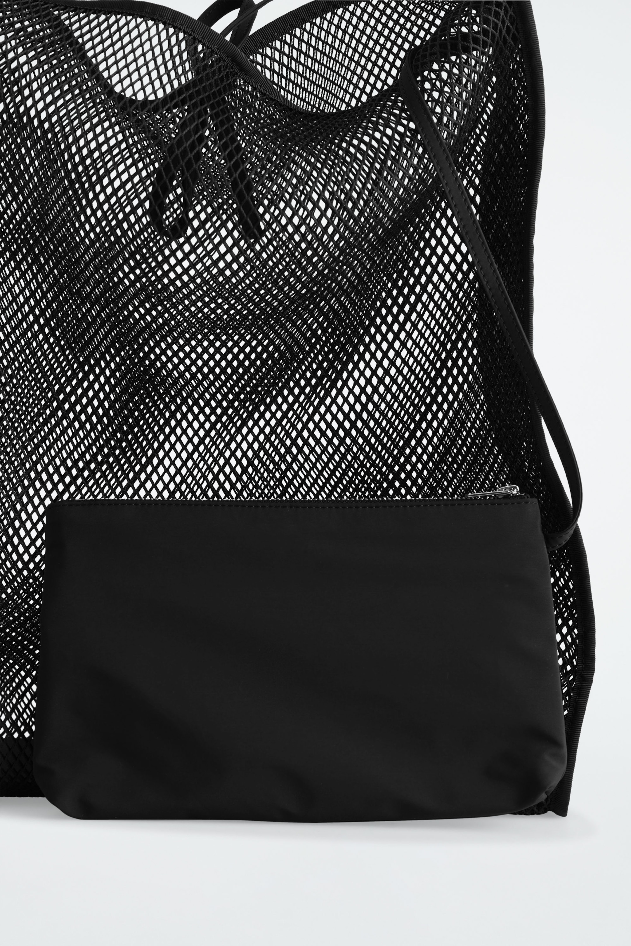 SLOUCHY TOTE BAG - MESH