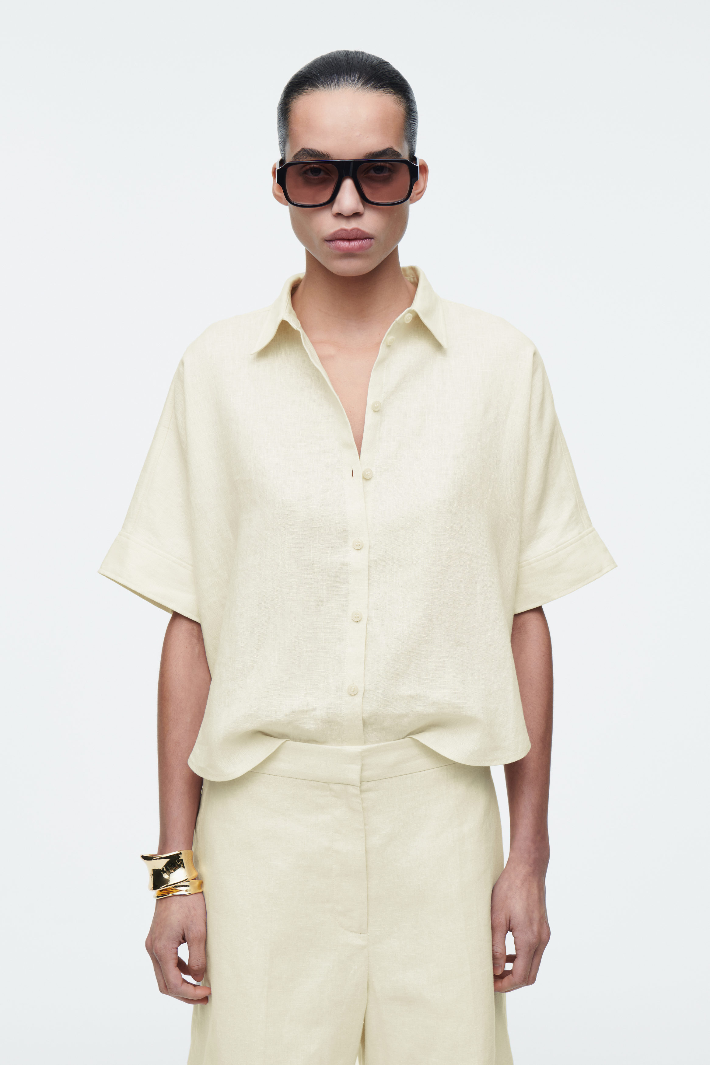 BOXY SHORT-SLEEVED LINEN SHIRT - BUTTER YELLOW | COS