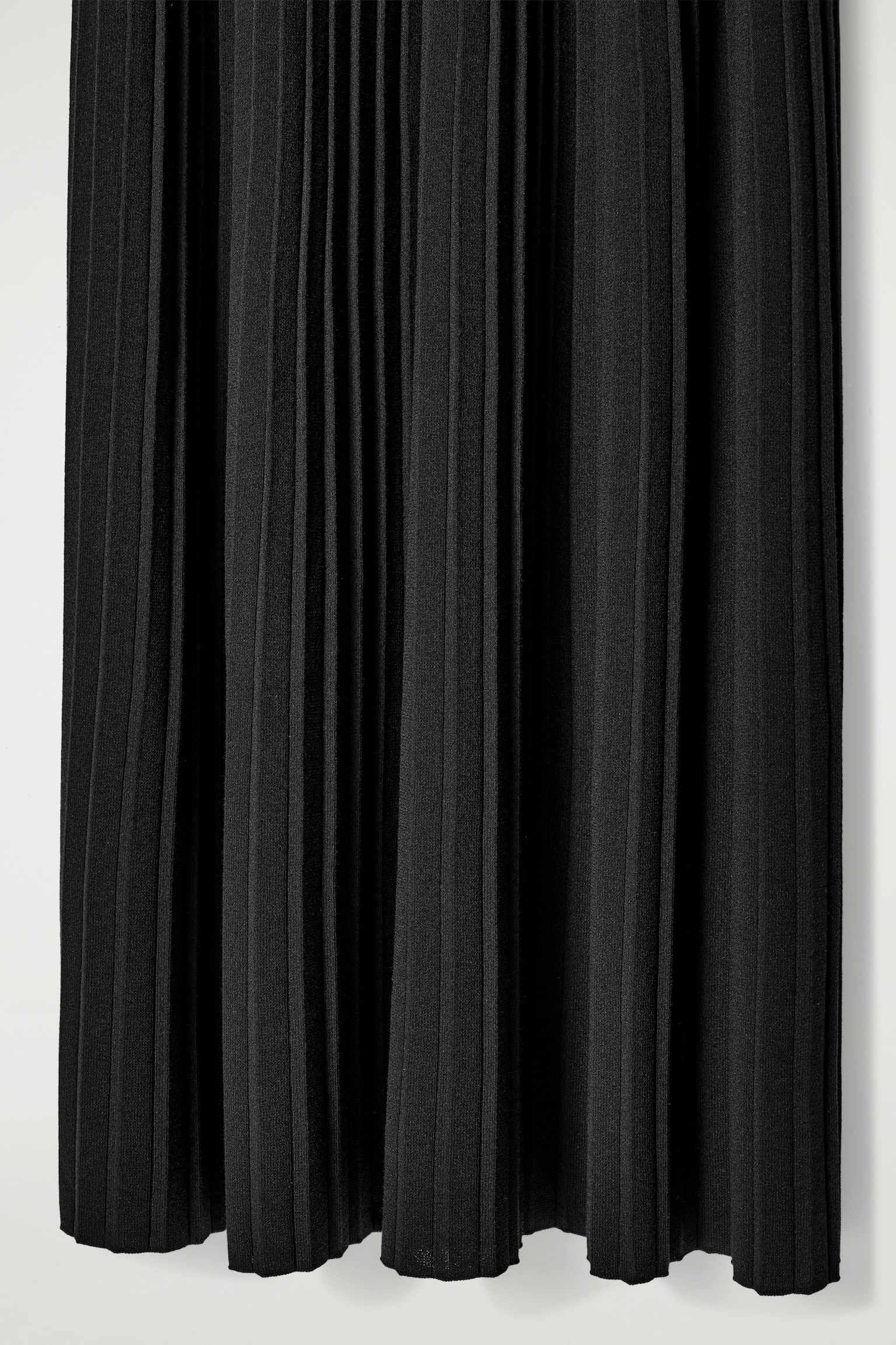 VESTIDO LARGO PLISADO DE CUELLO ALTO - NEGRO/VERDE CLARO - 7