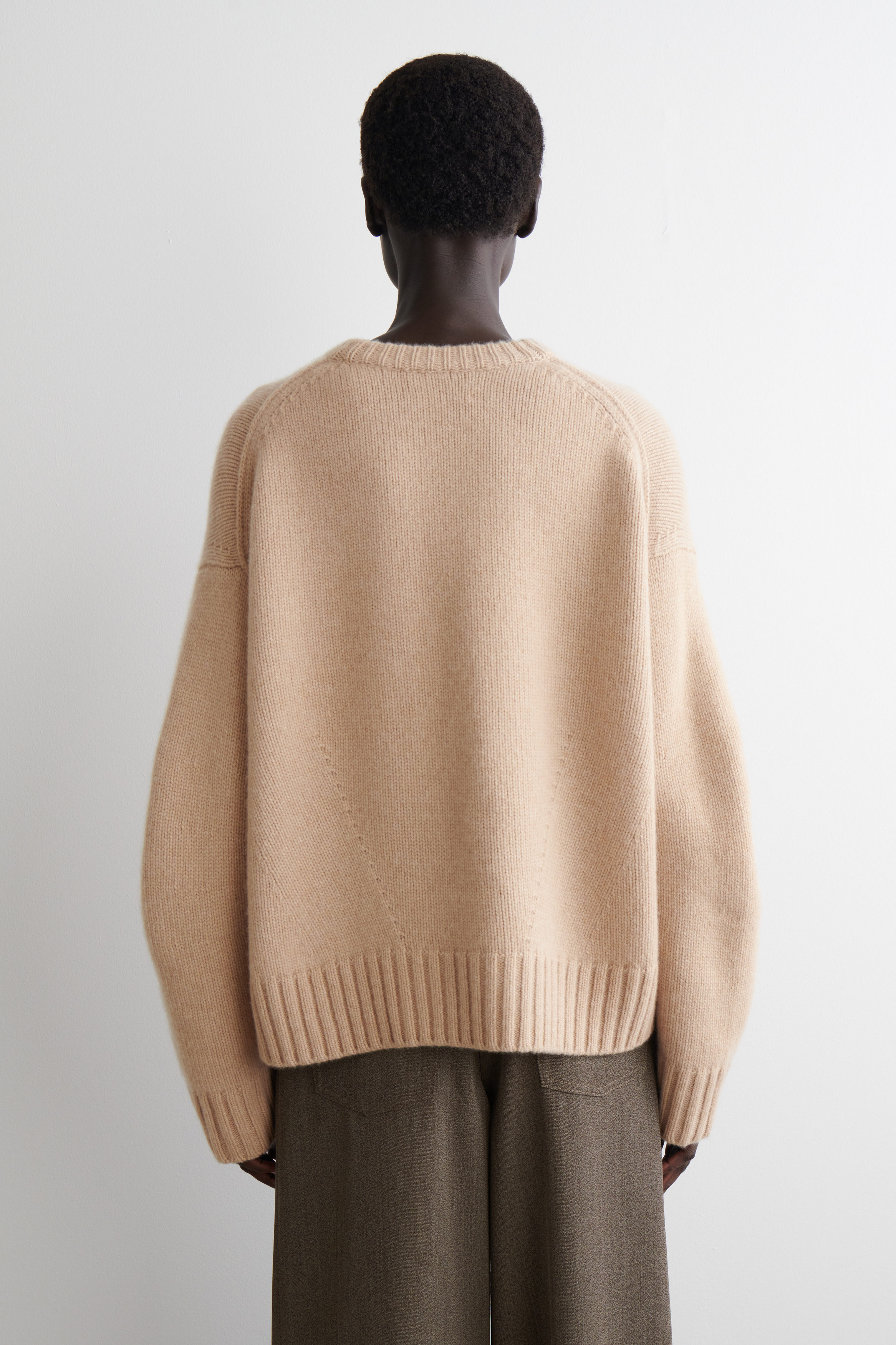 CHUNKY CASHMERE SWEATER - BEIGE | COS