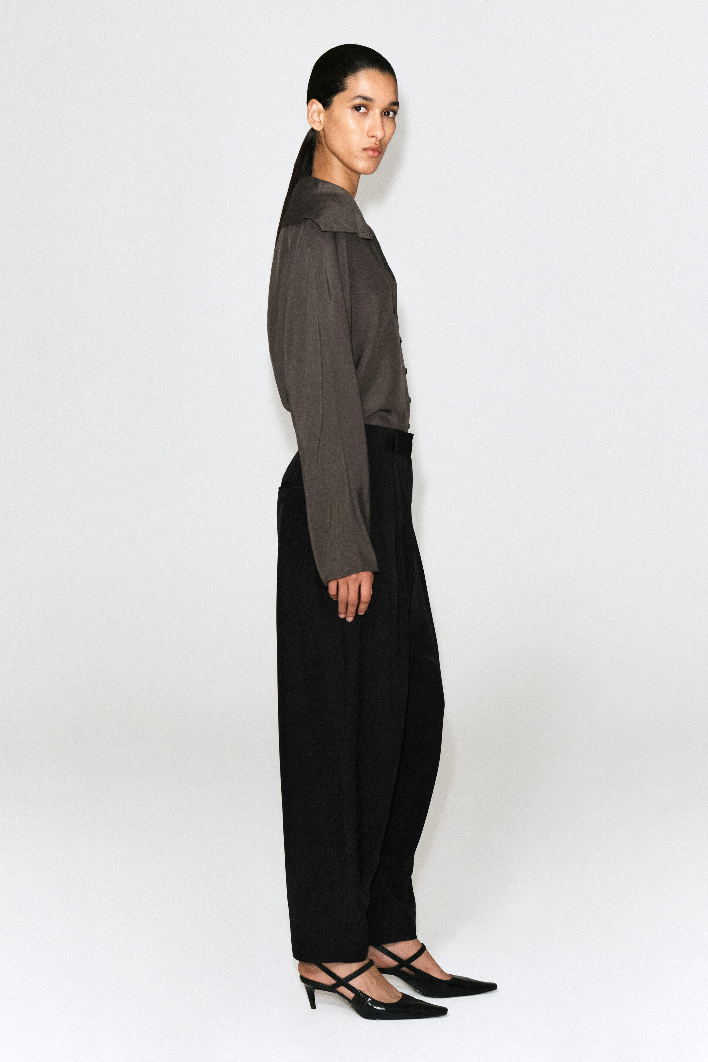 PLEATED BALLOON-LEG PANTS - thumbnail 10