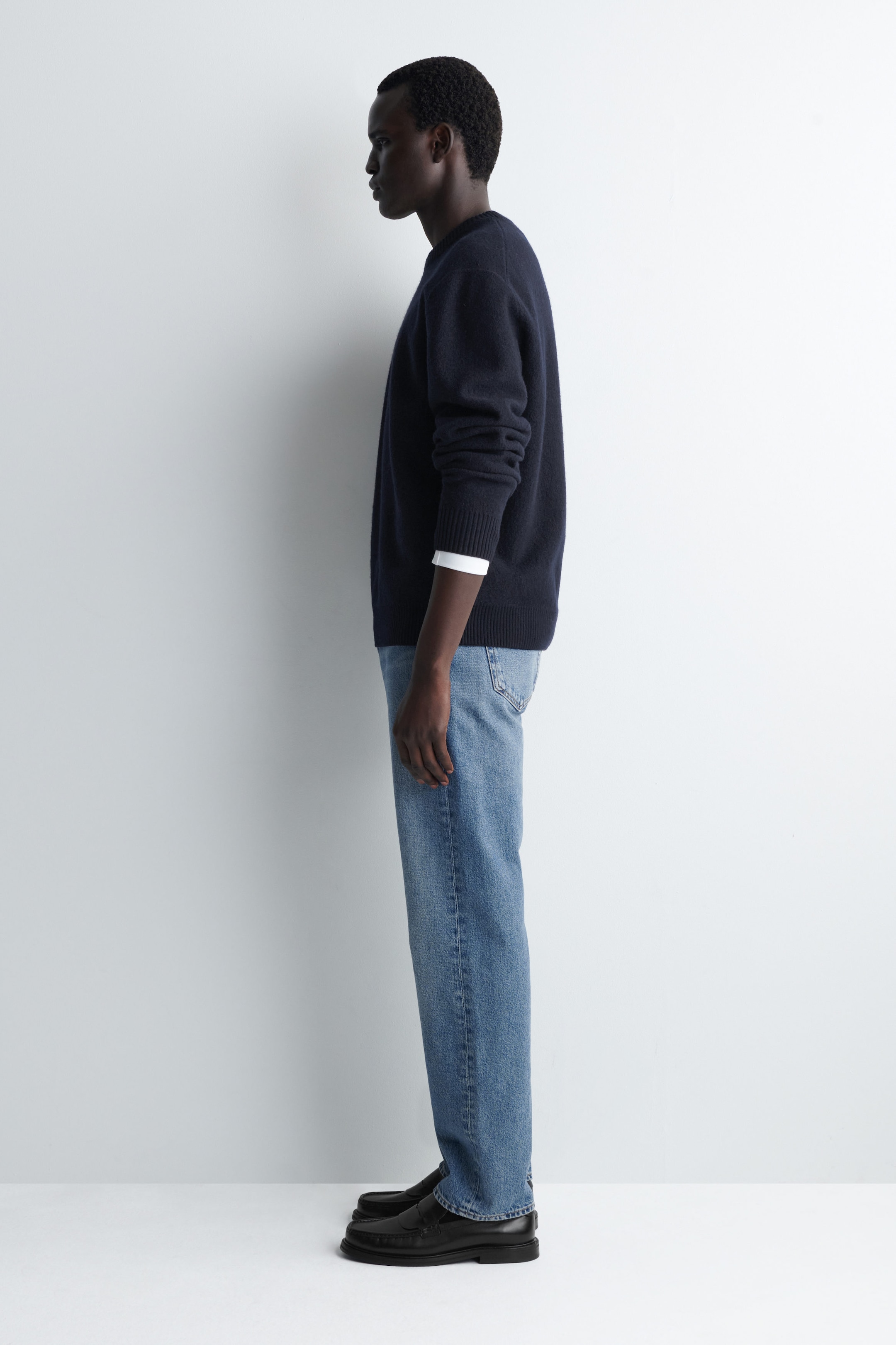 SIGNATURE STRAIGHT-LEG JEANS