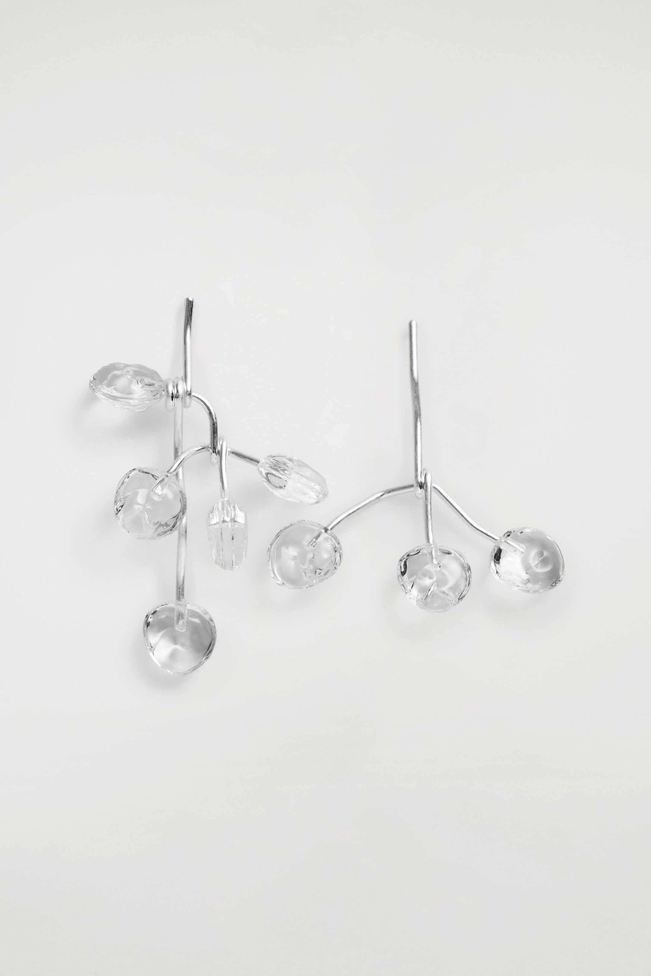 Agrandir l'image: BOUCLES D'OREILLES DÉPAREILLÉES CASCADE EN VERRE - TRANSPARENT / ARGENTÉ - FEMME | H&M FR 3
