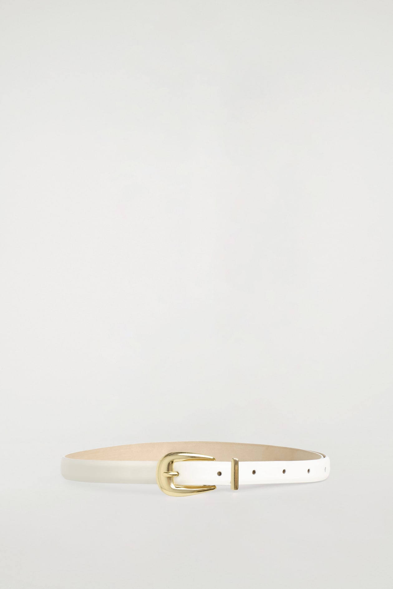 SCULPTED-BUCKLE LEATHER BELT — WHITE / GOLD