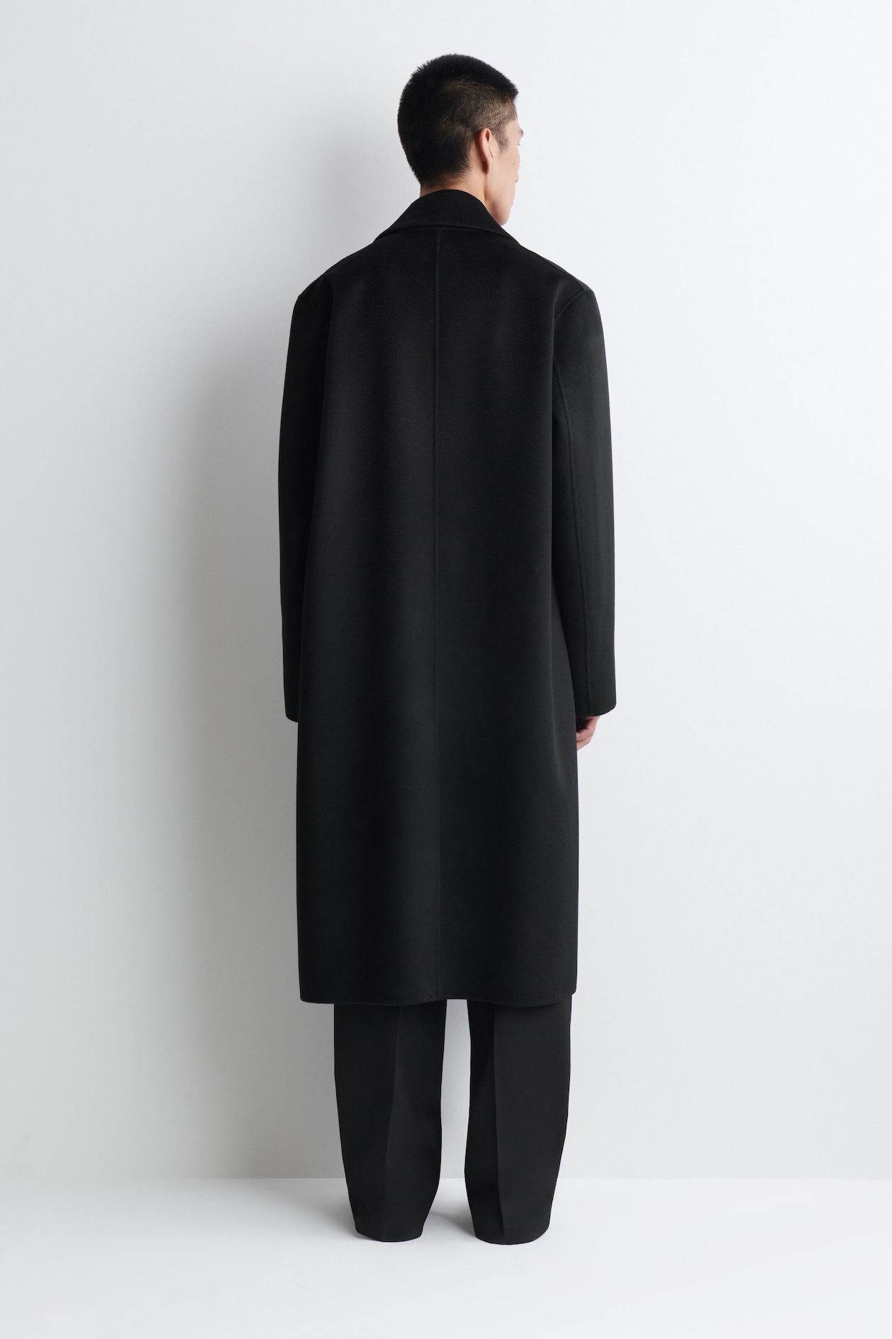 TAILORED DOUBLE-FACED CASHMERE COAT — CARBON