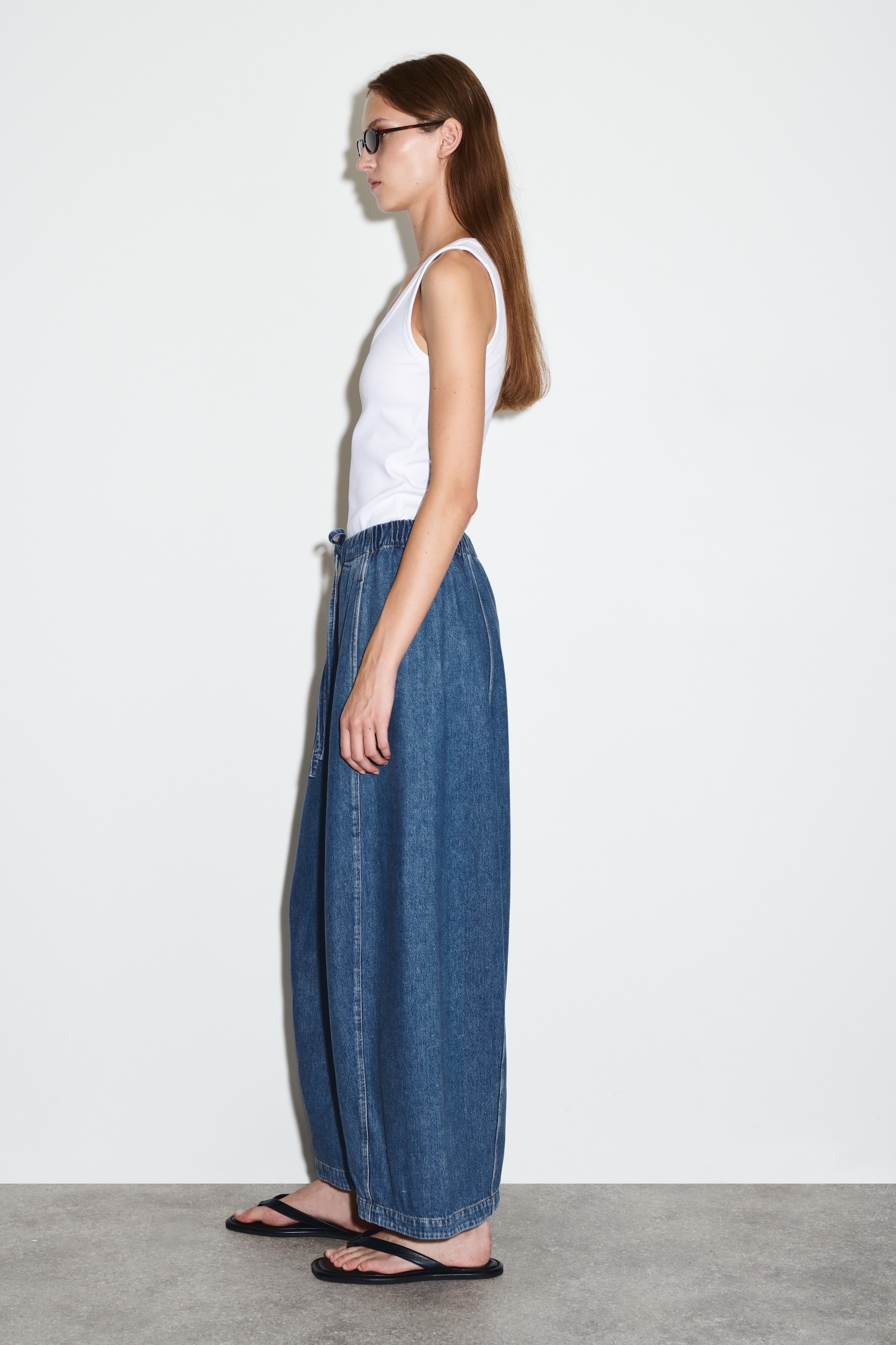 Agrandir l'image: PANTALON BARREL À TAILLE AJUSTABLE EN DENIM - BLEU - FEMME | H&M FR 2