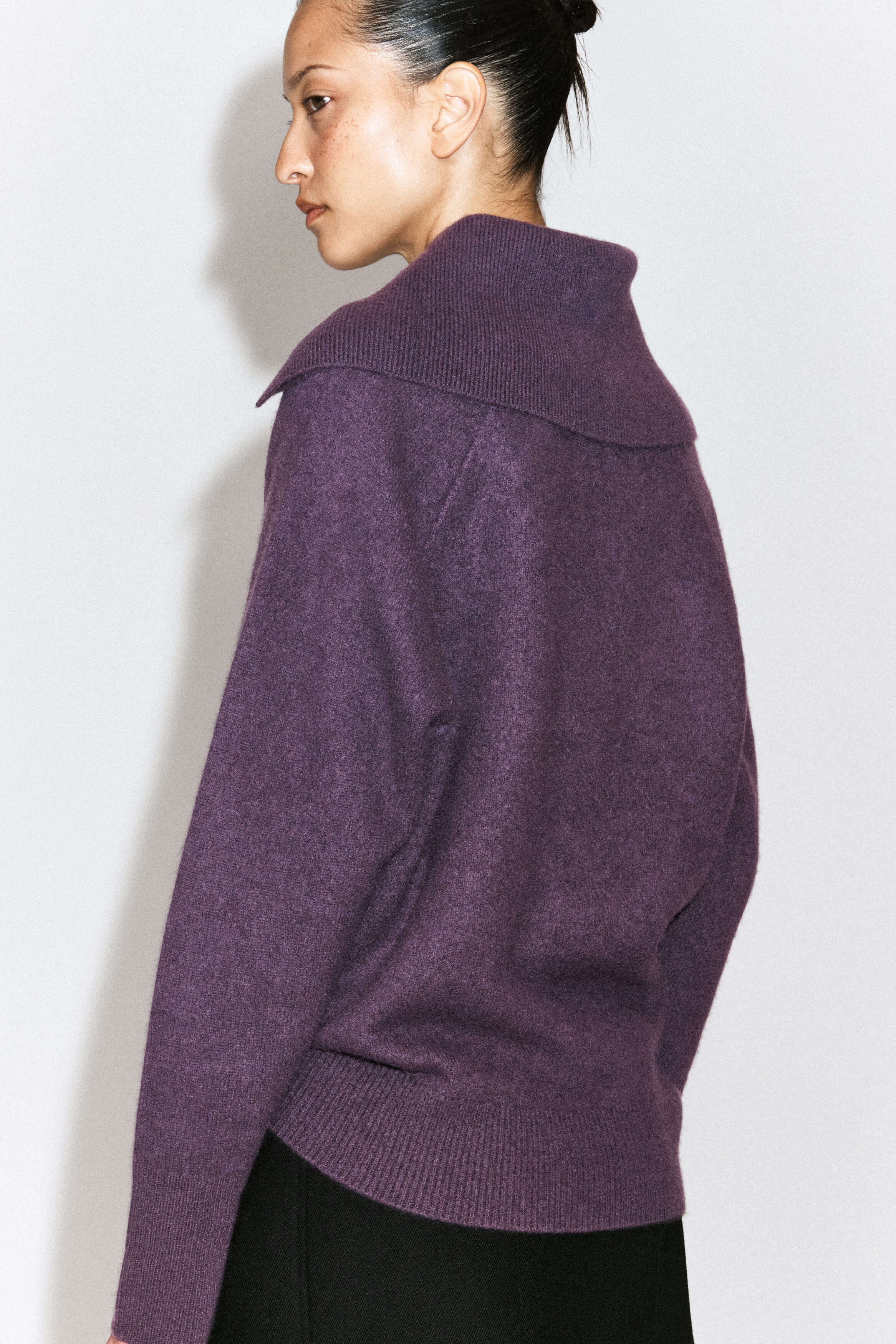V-DETAIL CASHMERE MOCK-NECK SWEATER - EGGPLANT | COS US