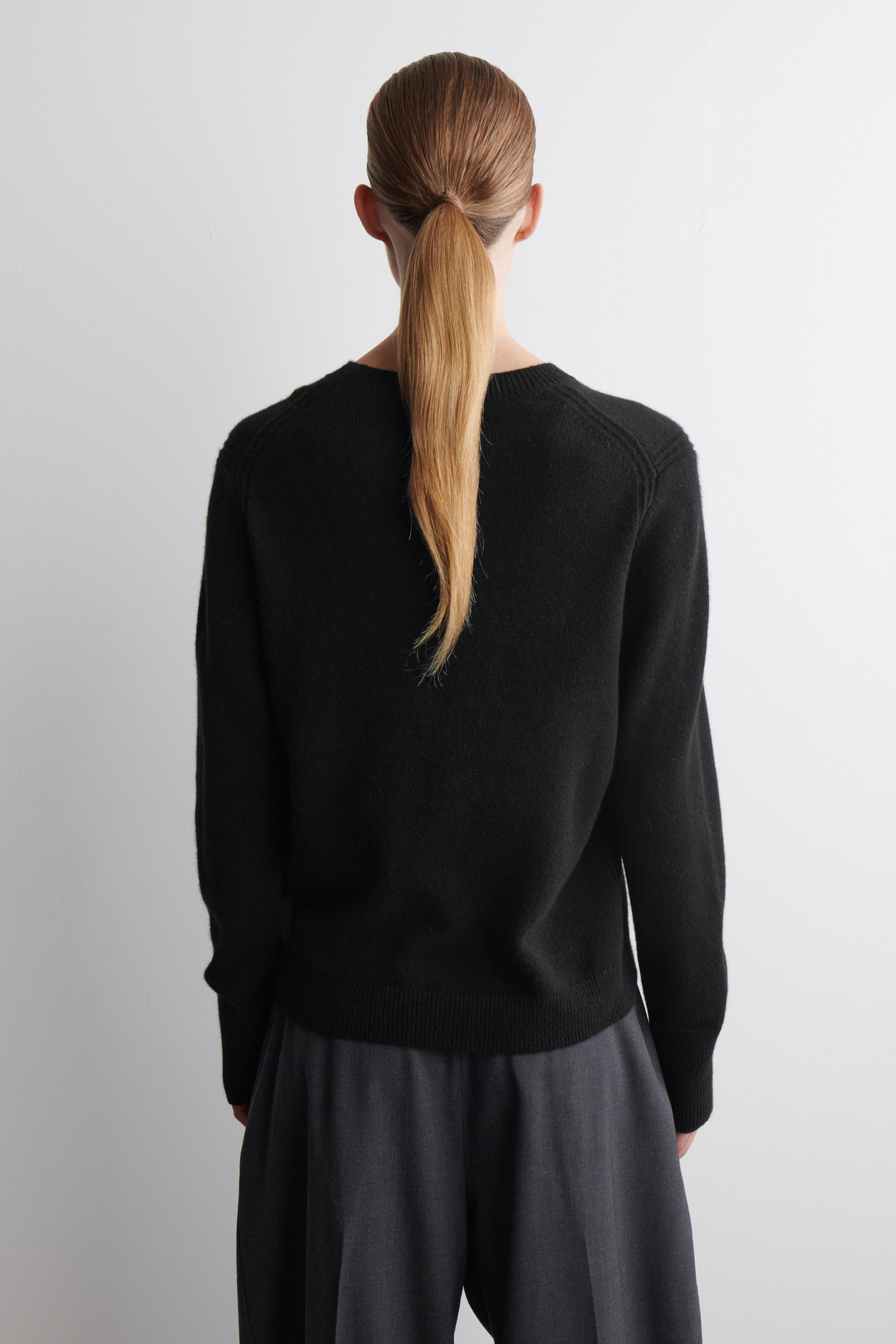 CASHMERE SWEATER - BLACK | COS US