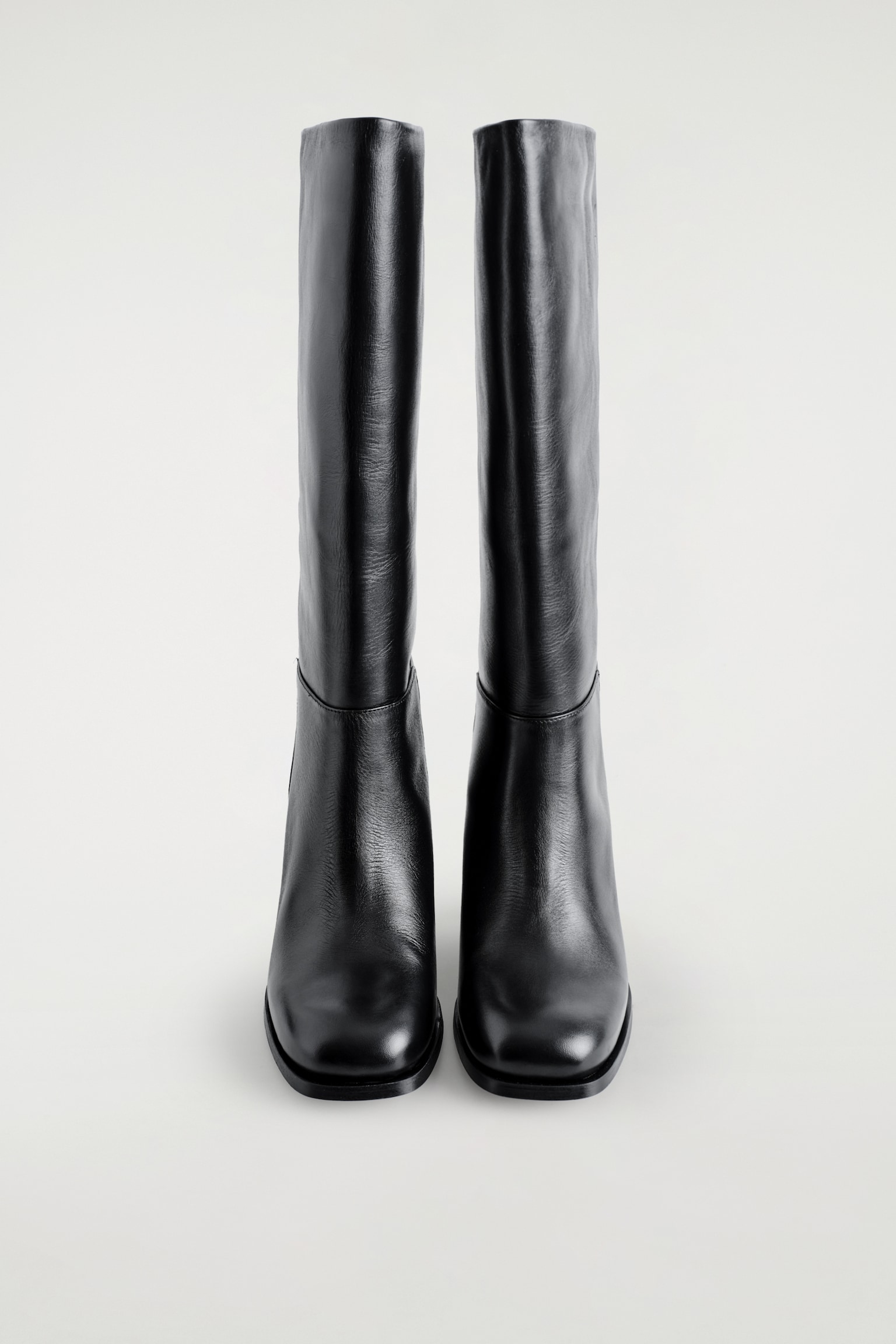 BOTAS ALTAS DE PIEL CON TACÓN - NEGRO - 3