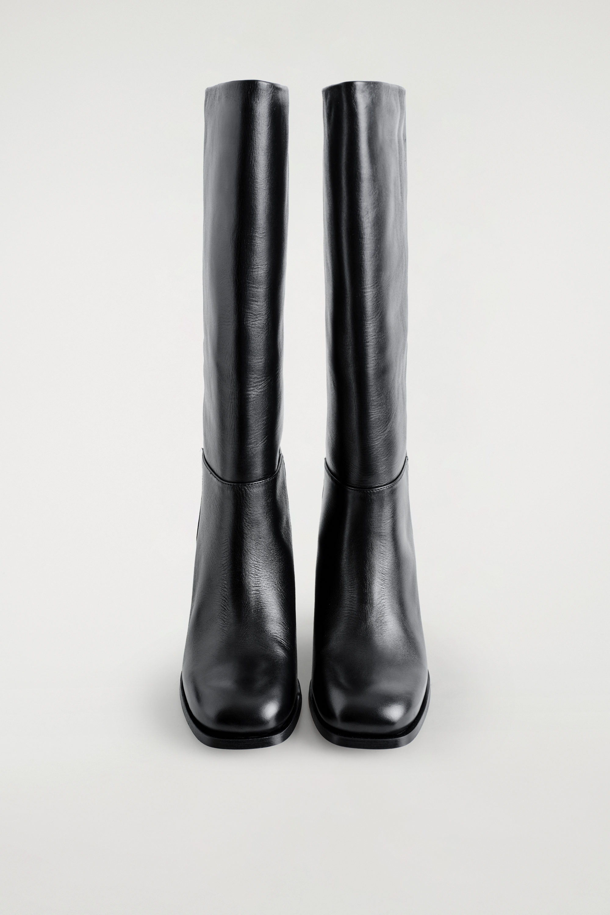 HEELED LEATHER KNEE BOOTS - BLACK | COS