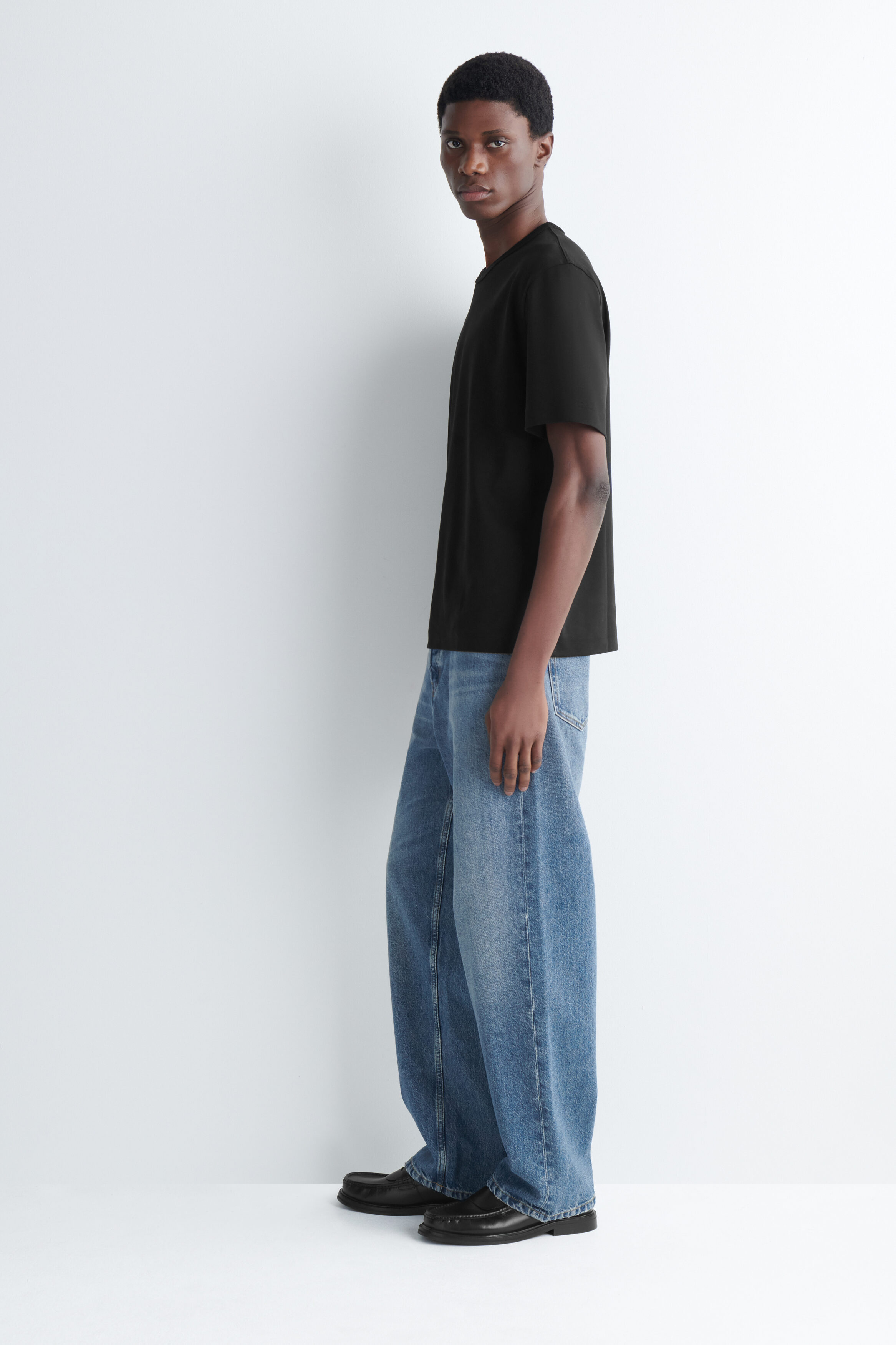 INTERLOCK COTTON CREW-NECK T-SHIRT - BLACK | COS US