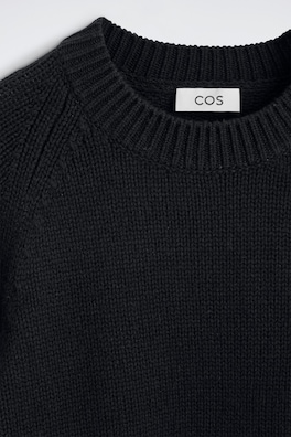 CHUNKY CASHMERE SWEATER — BLACK 7