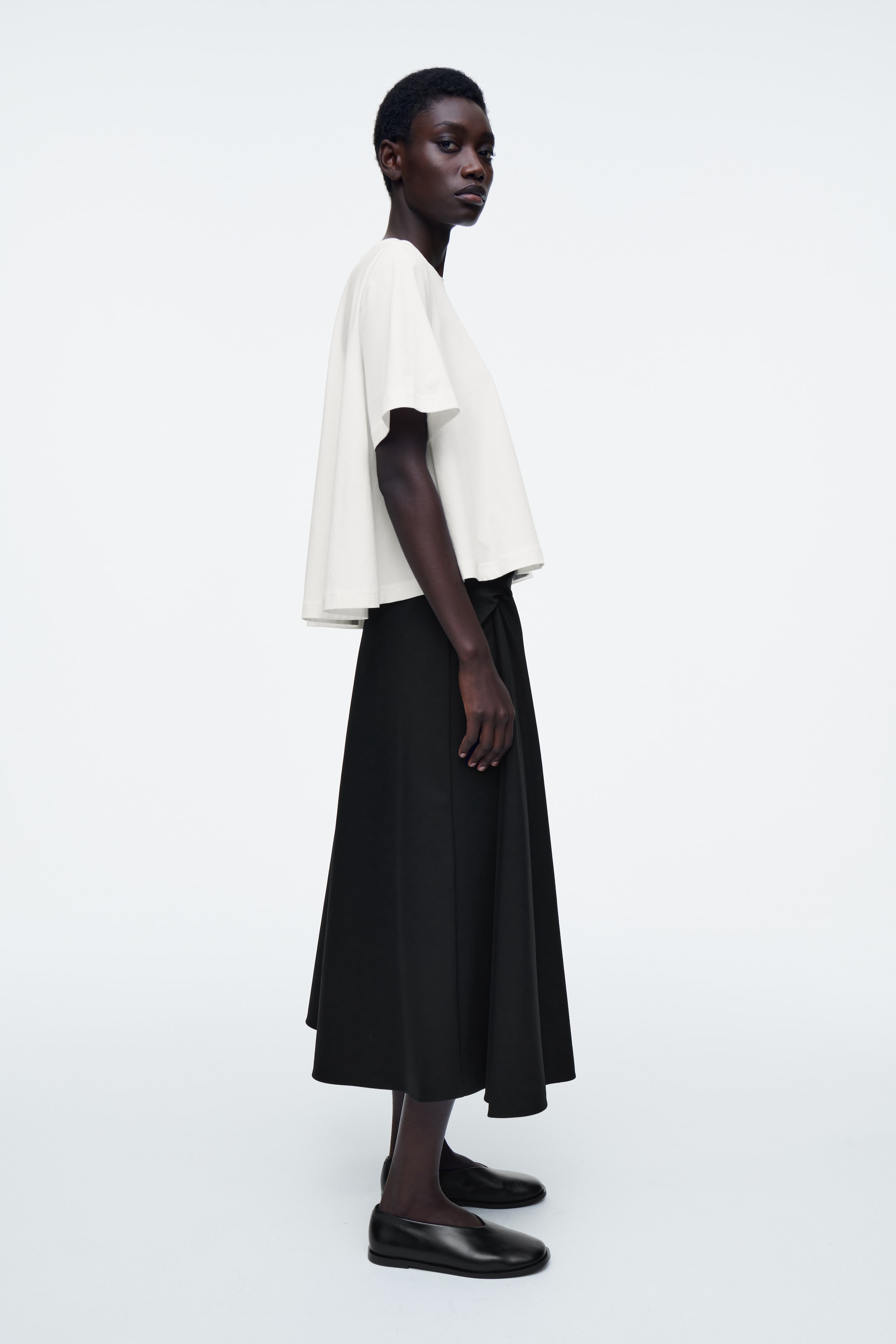 Visualizza immagine più grande: T-SHIRT A TRAPEZIO DAL TAGLIO RILASSATO - BIANCO - DONNA | H&M IT 5