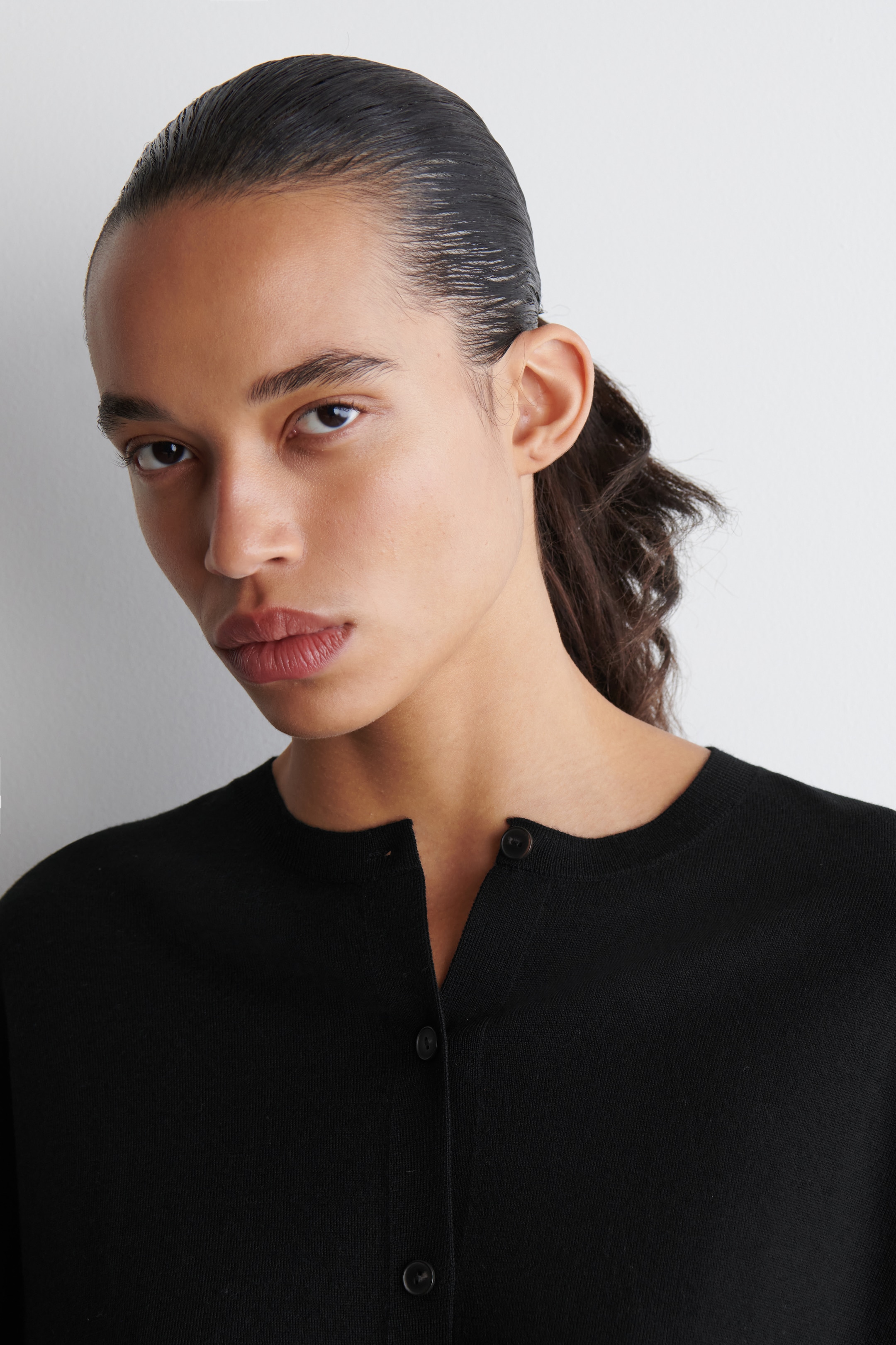 Grotere afbeelding bekijken: CIRCLE-CUT MERINOWOL CARDIGAN - ZWART - DAMES | H&M BE 5