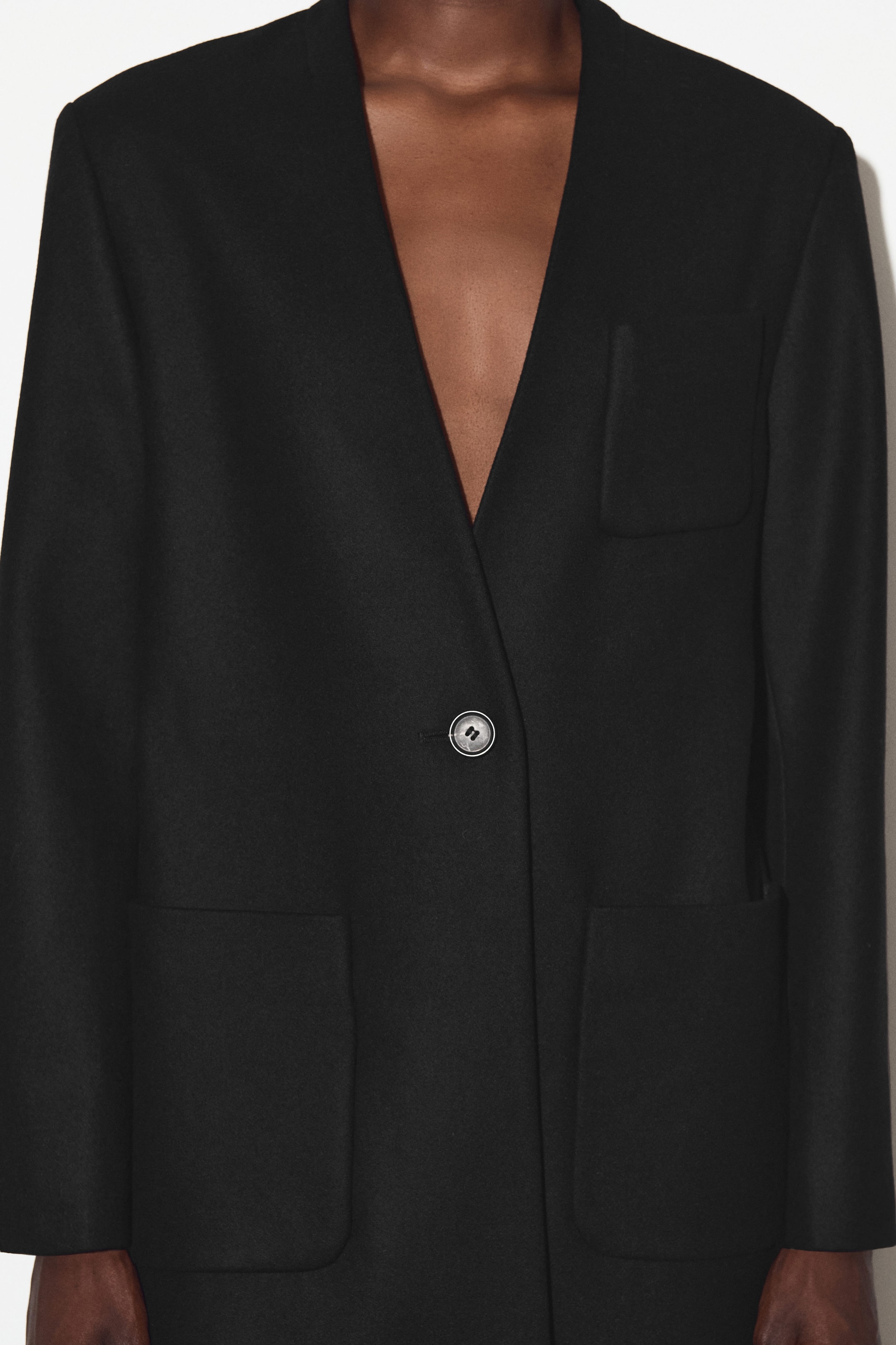 COLLARLESS WOOL-CASHMERE COAT