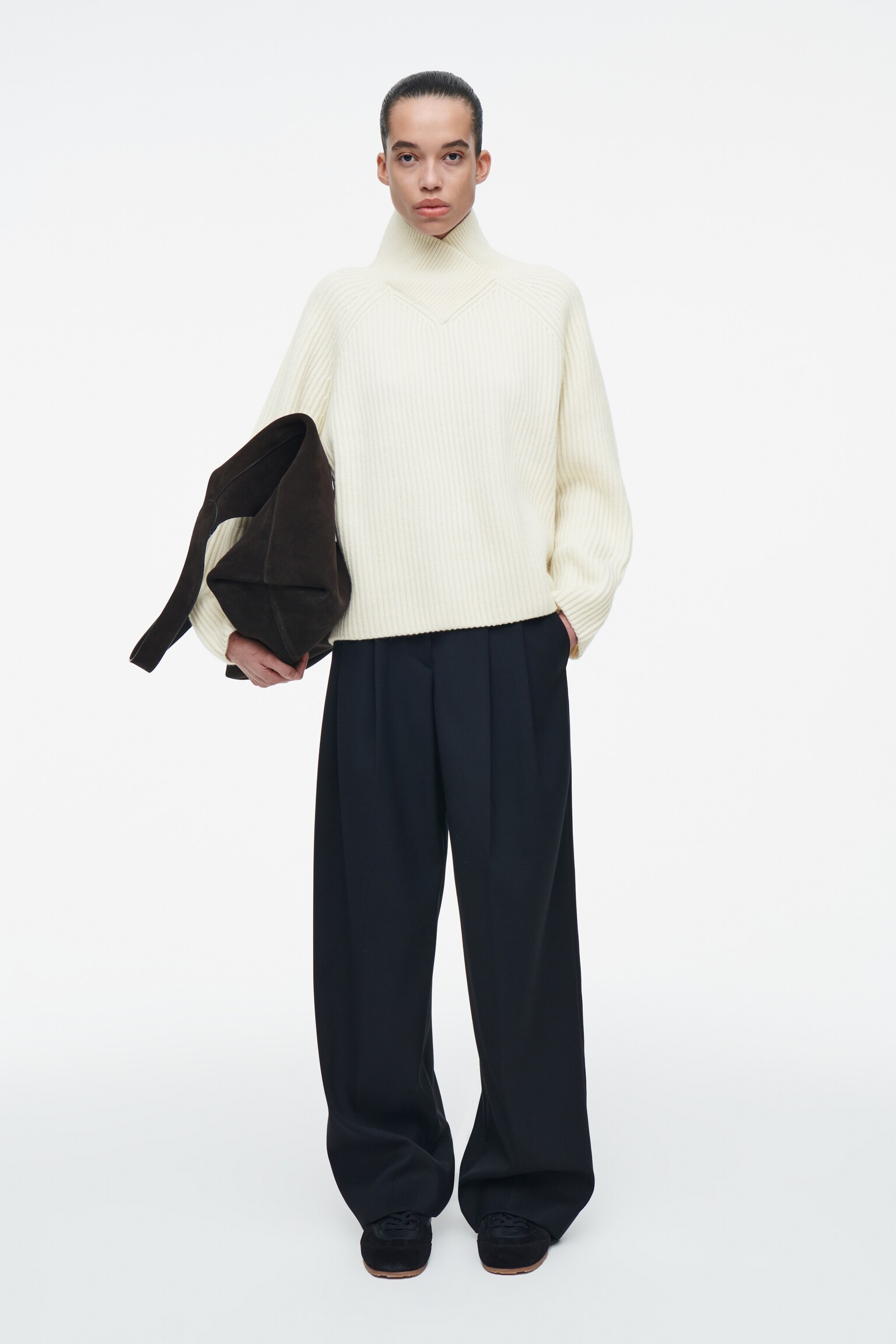 PULOVER DIN LÂNĂ MERINO CU GULER PETRECUT - ECRU/BLEUMARIN / CREM/ALBASTRU COBALT - 5