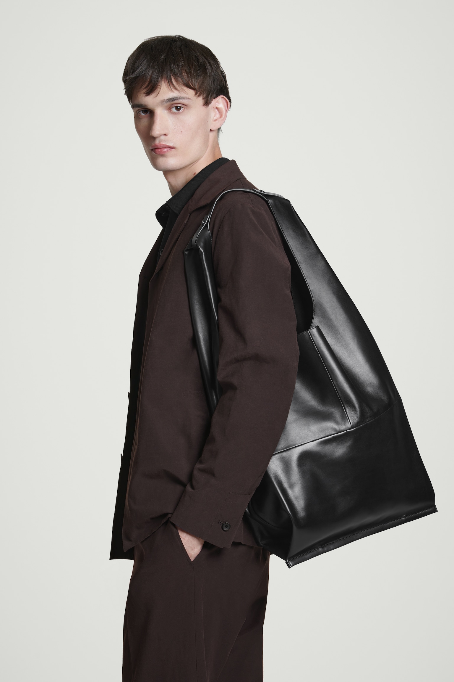 SLOUCHY TOTE BAG - LEATHER - BLACK