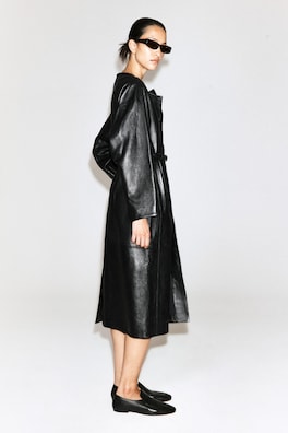 PANELED LEATHER LONG COAT — BLACK 3