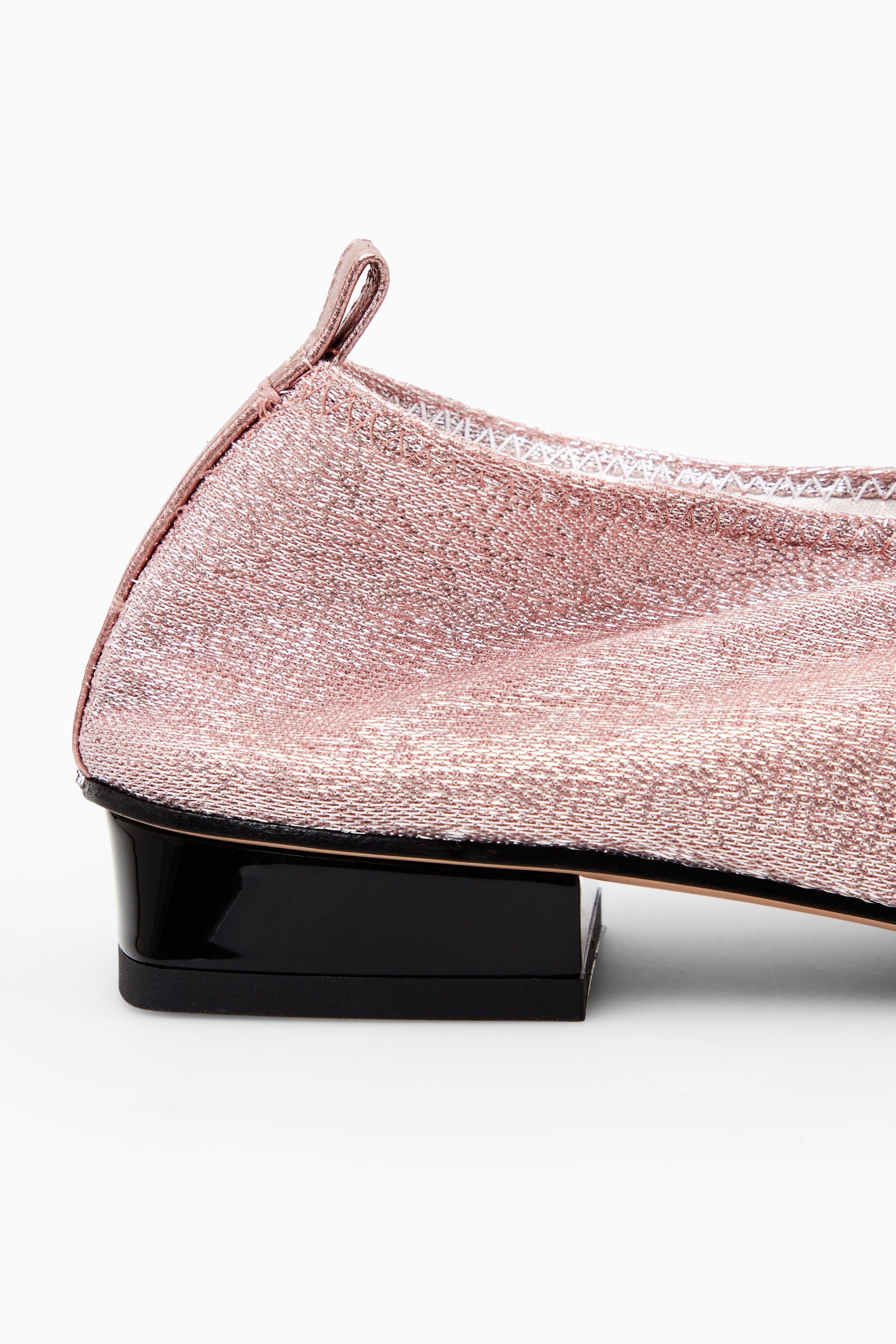 Grösseres Bild ansehen: BALLERINAS MIT RAFFUNGEN IN METALLIC-OPTIK - Altrosa - DAMEN | H&M CH 5