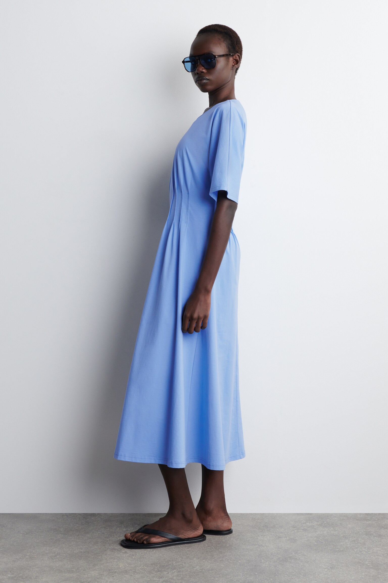 VESTIDO DE ALGODÓN CON DETALLES PLISADOS - AZUL CLARO/AZUL MARINO - 3
