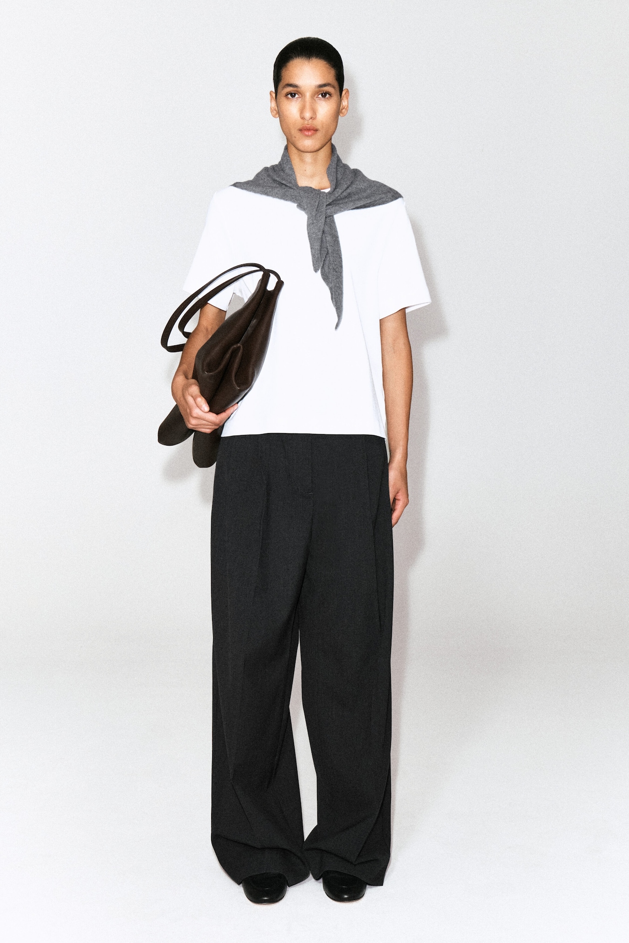 PURE CASHMERE TRIANGLE SCARF — GRAY MÉLANGE