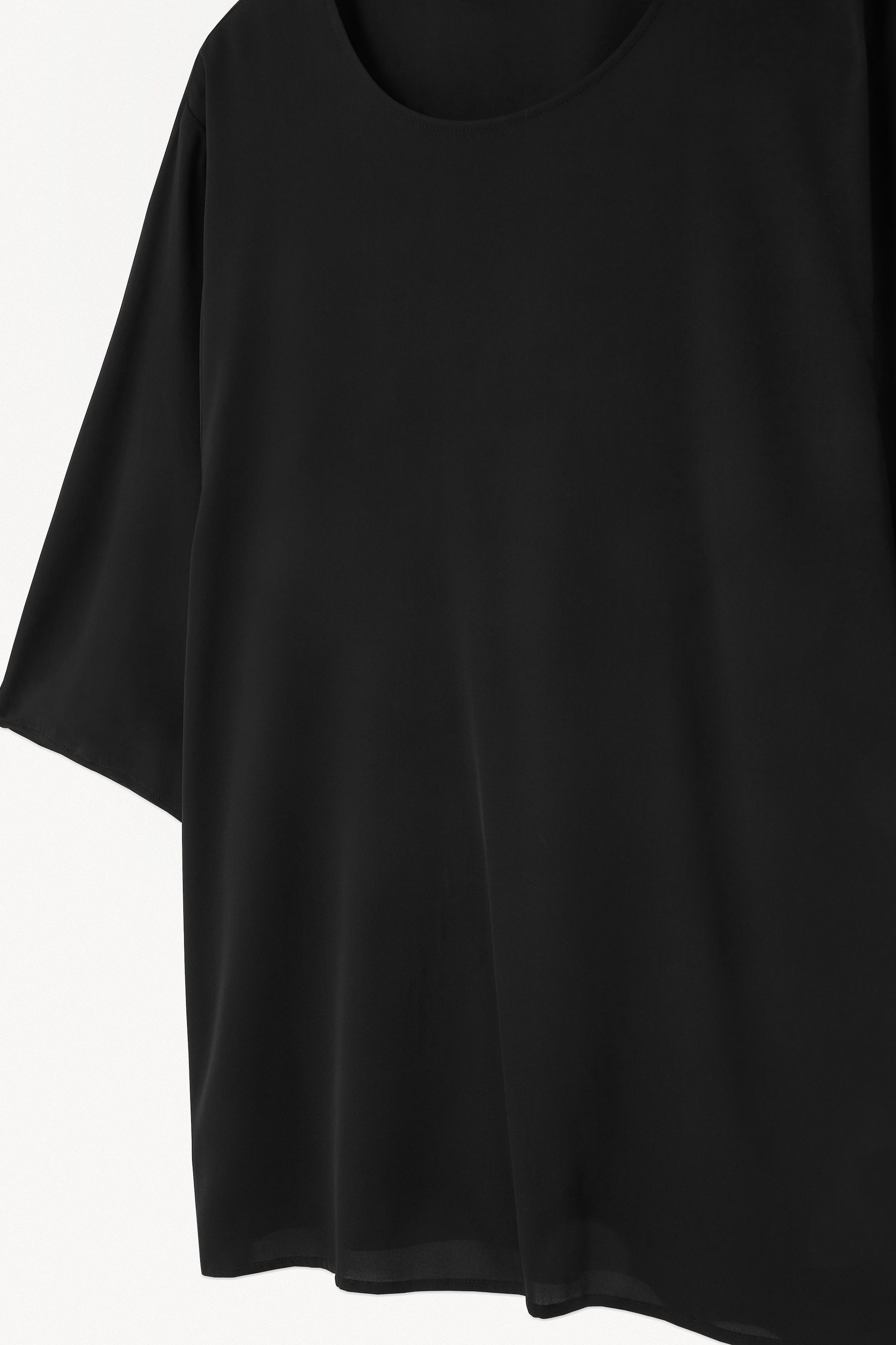 LA CAMISETA FLUIDA ESENCIAL