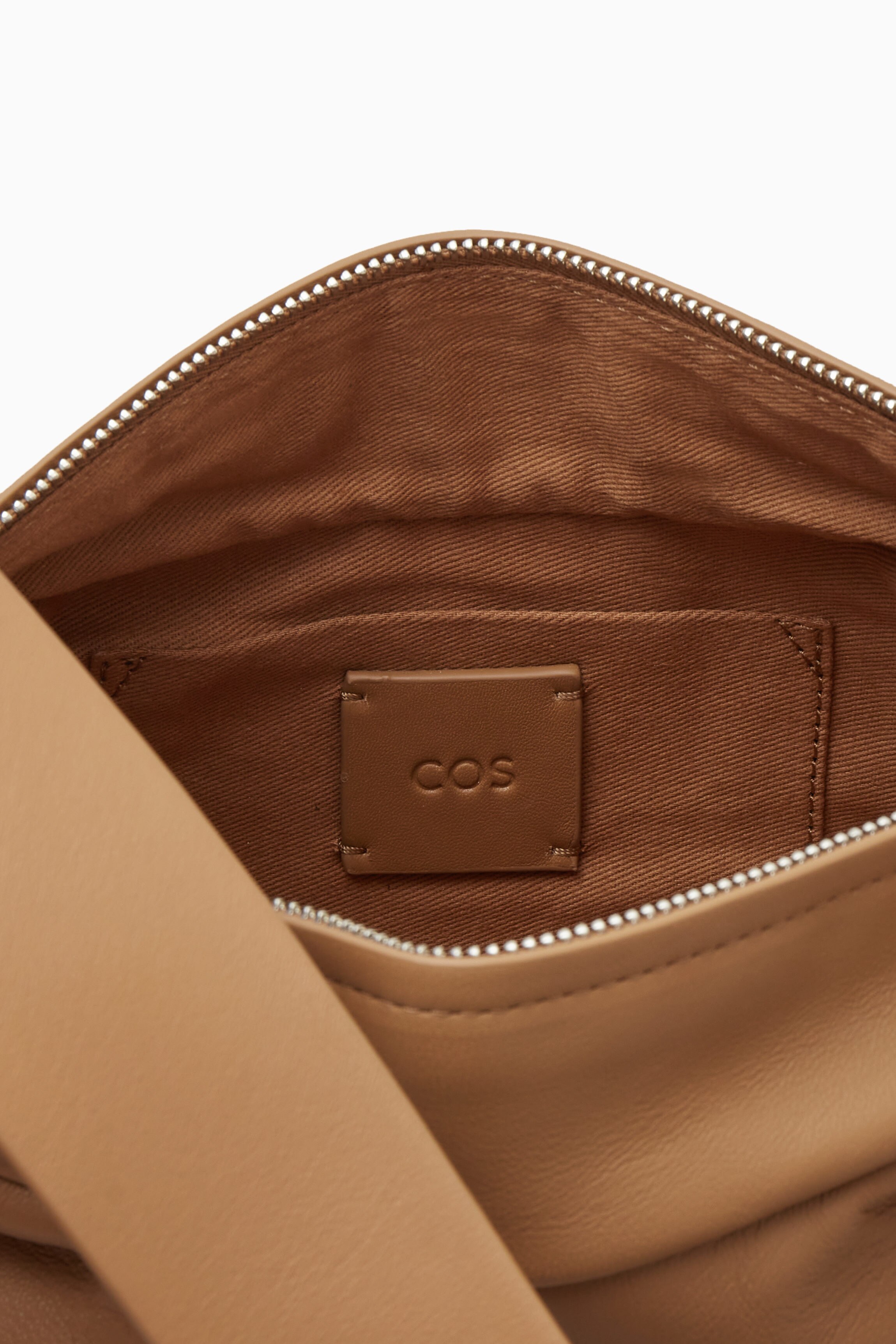 SWING CROSSBODY BAG - LEATHER - BEIGE | COS US