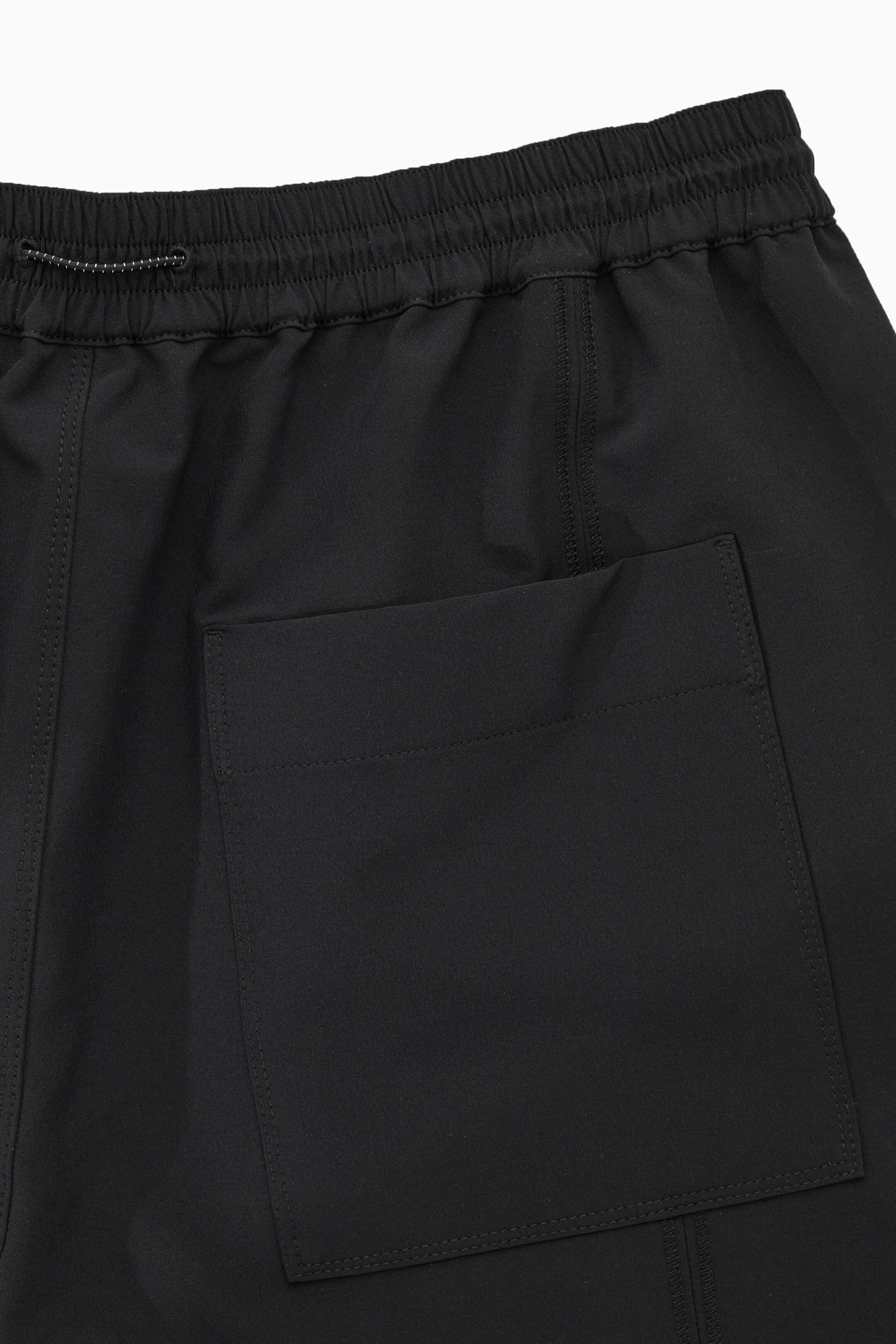 Ingrandisci l'immagine: OVERSIZED TAPERED JOGGERS - BLACK - UOMO | H&M CH 2