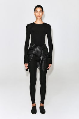SEAMLESS MERINO WOOL LONG-SLEEVED TOP — BLACK 3