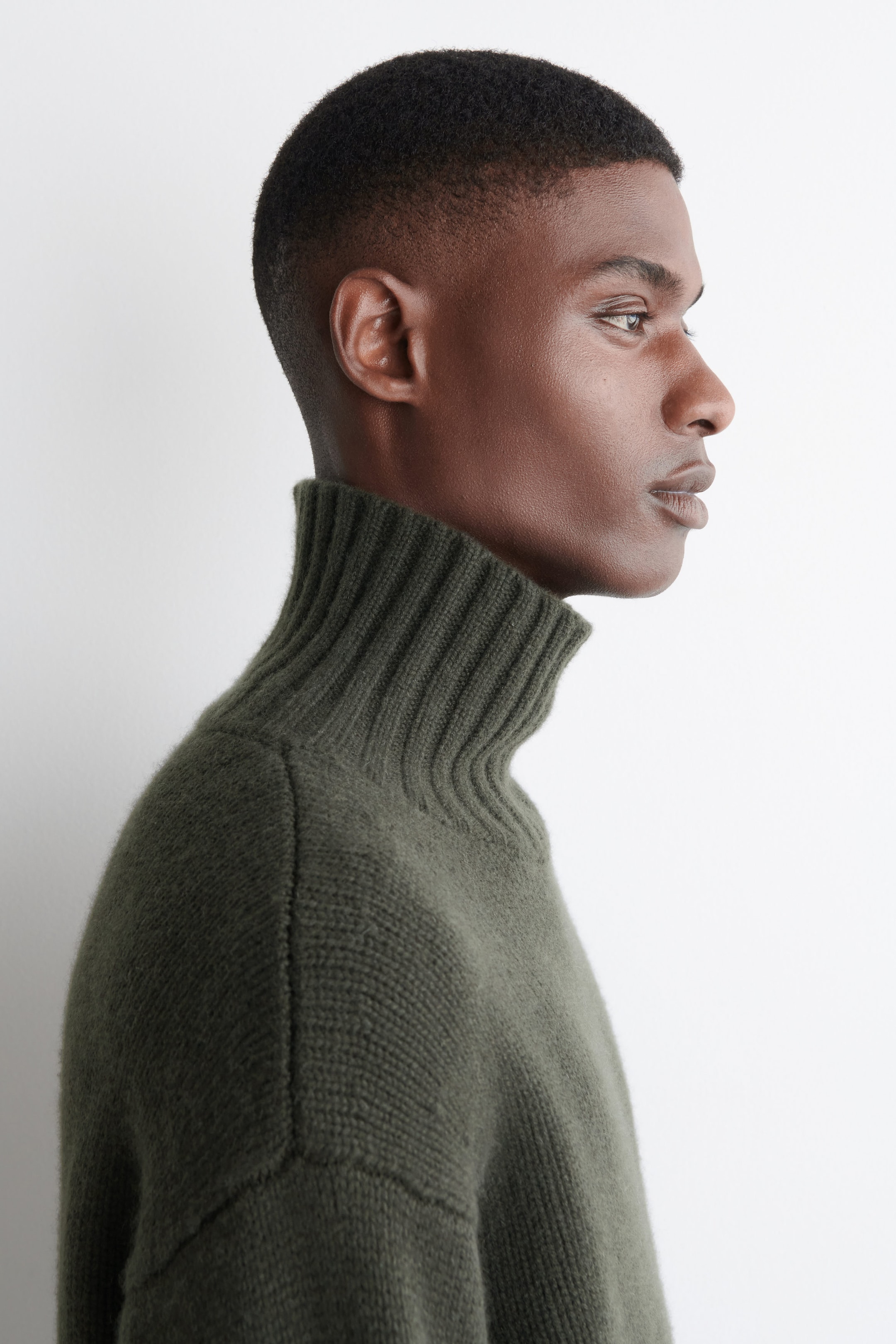 KASCHMIRPULLOVER MIT HOHEM KRAGEN