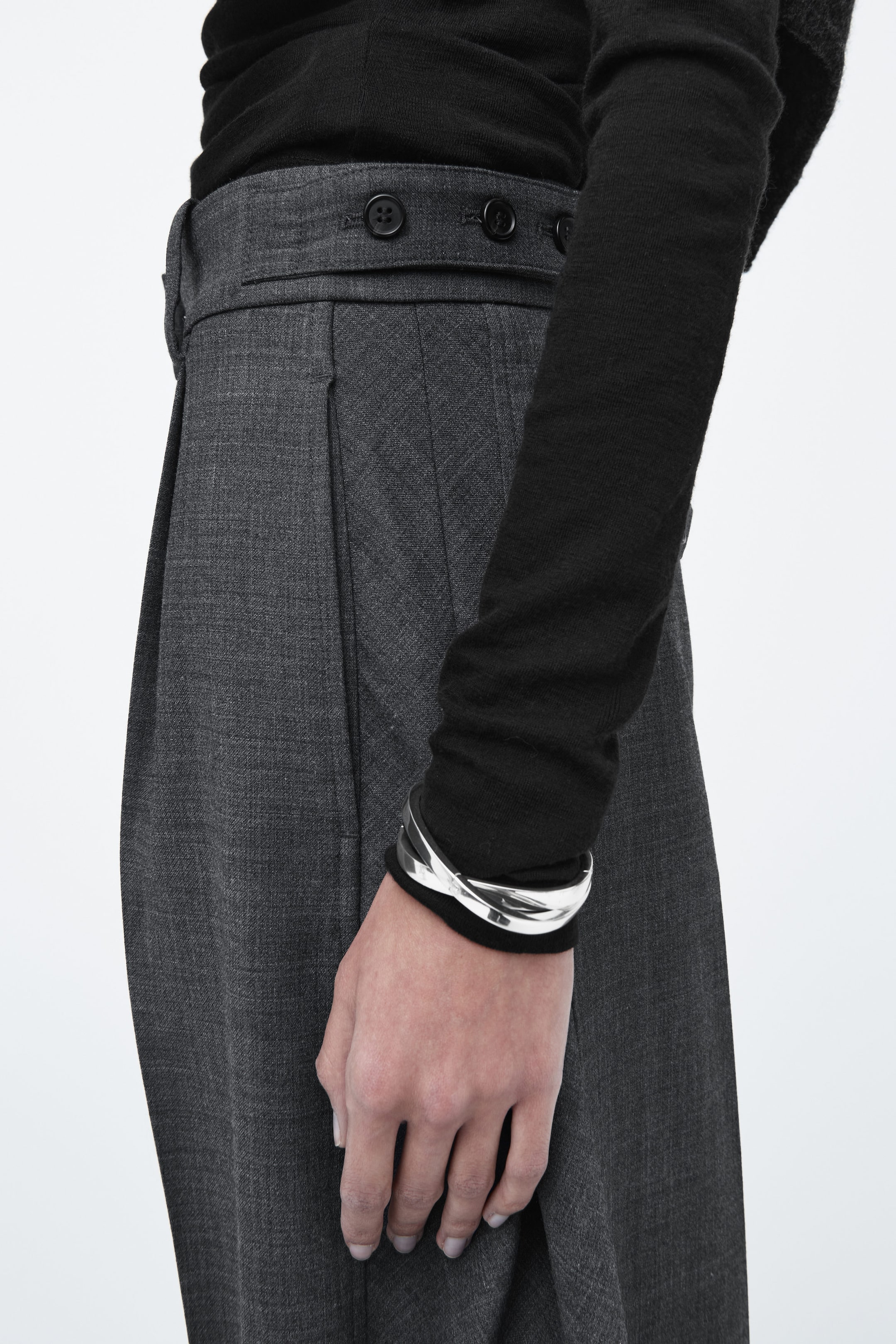 울 블렌드 배럴 레그 트라우저