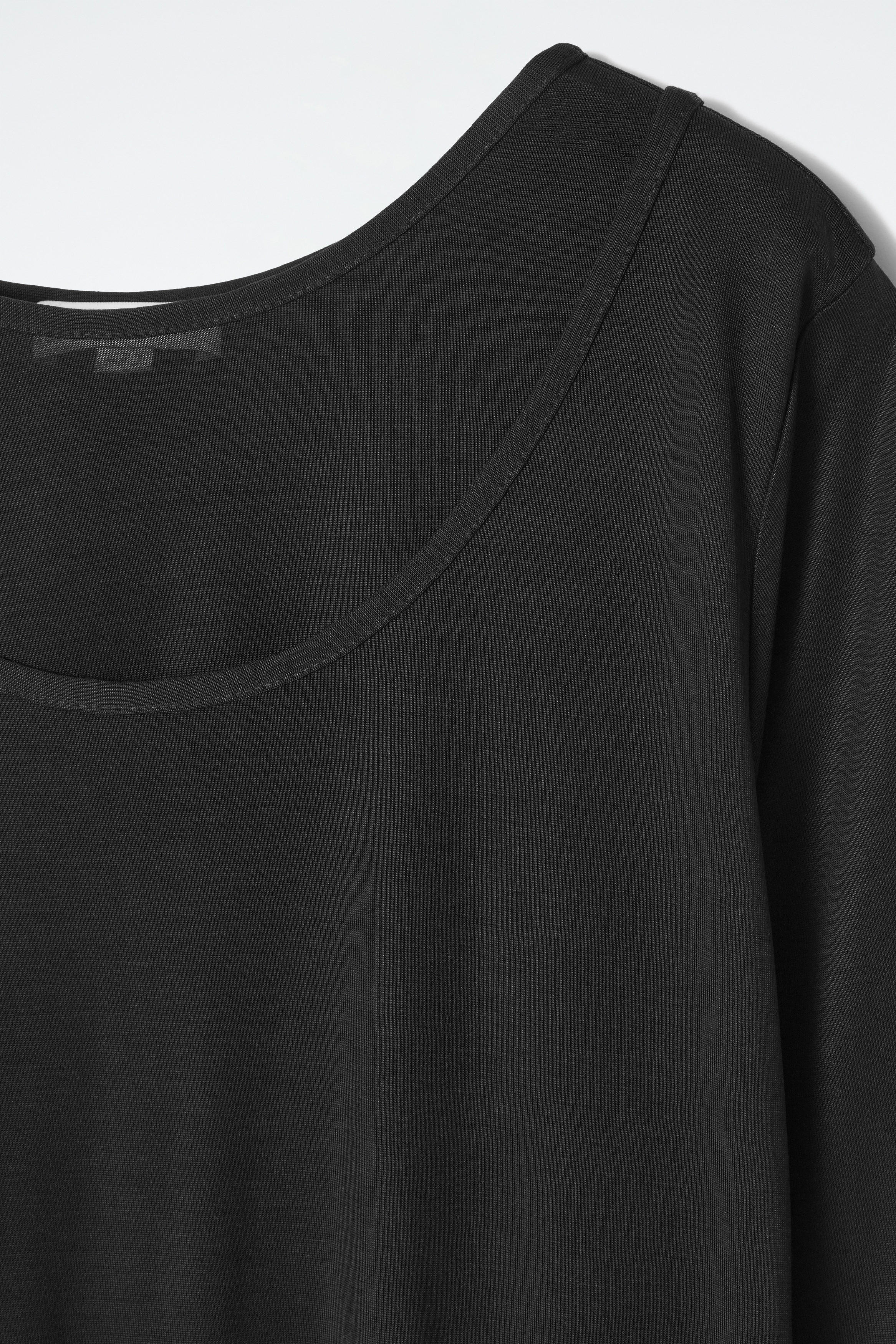 LAYERED LONG-SLEEVED TOP - BLACK | COS