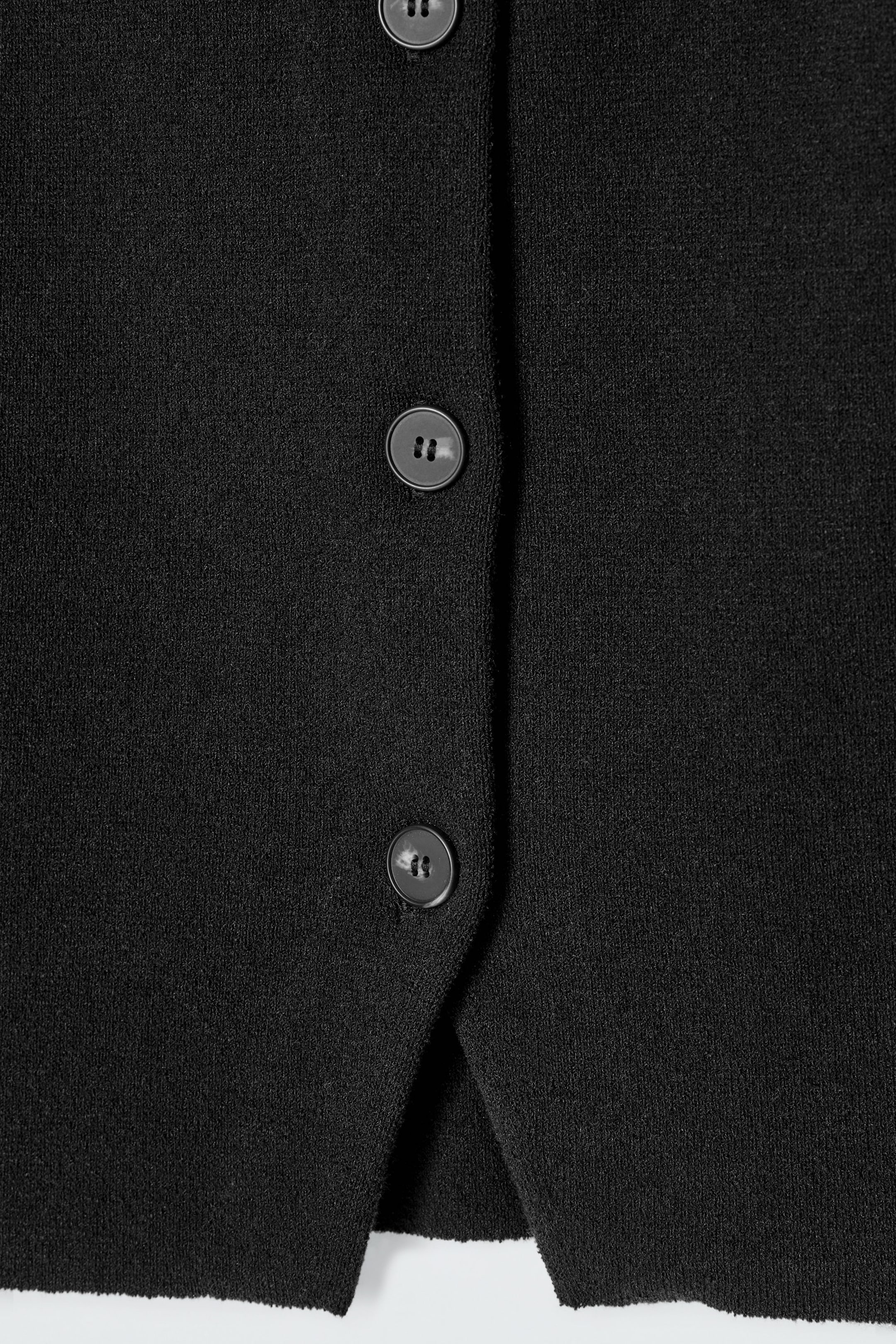 StillMedia/DescriptiveDetail