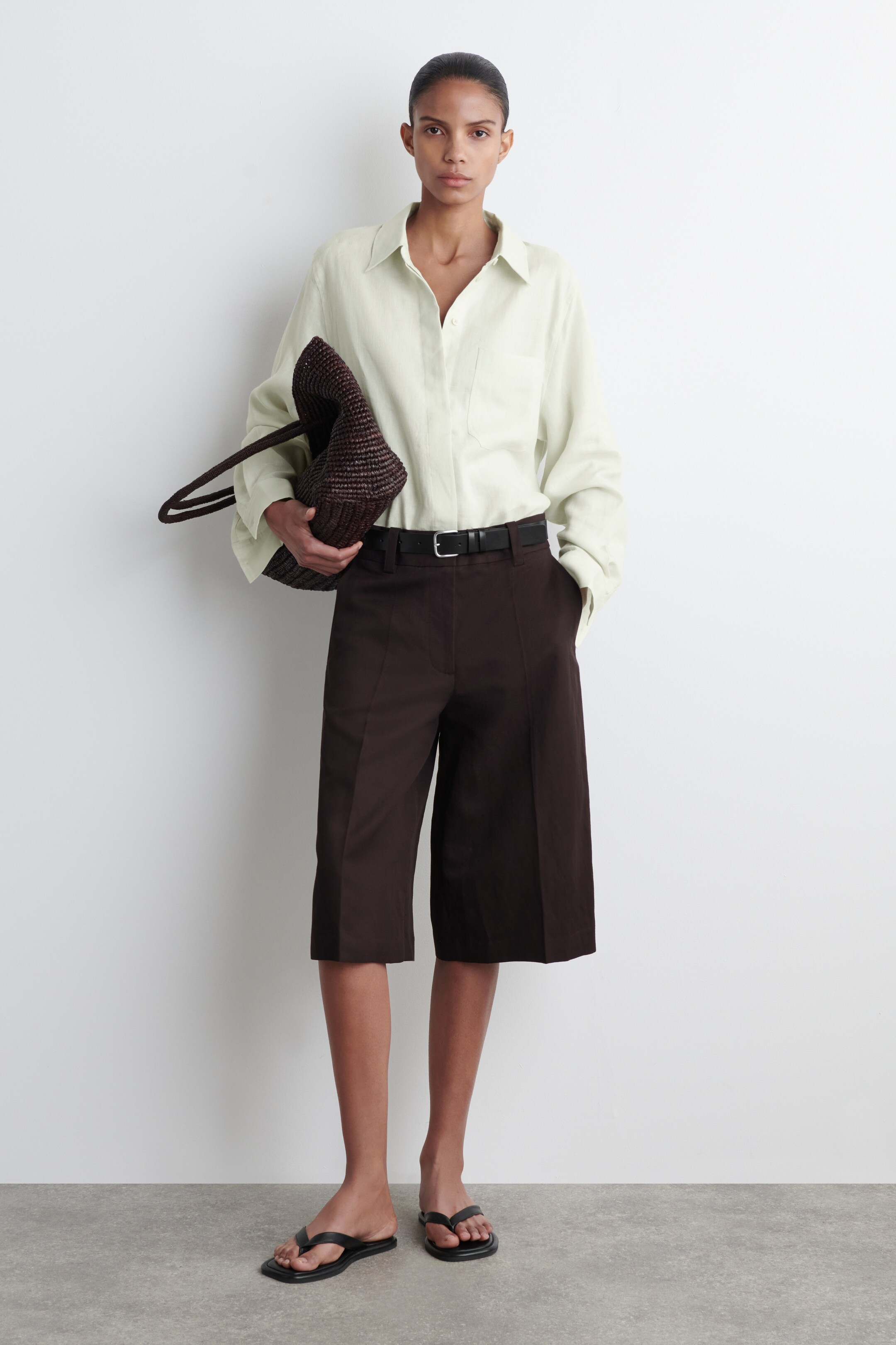 Vezi imaginea mai mare: CĂMAȘĂ OVERSIZED DIN IN - VERDE PALE - FEMEI | H&M RO 2