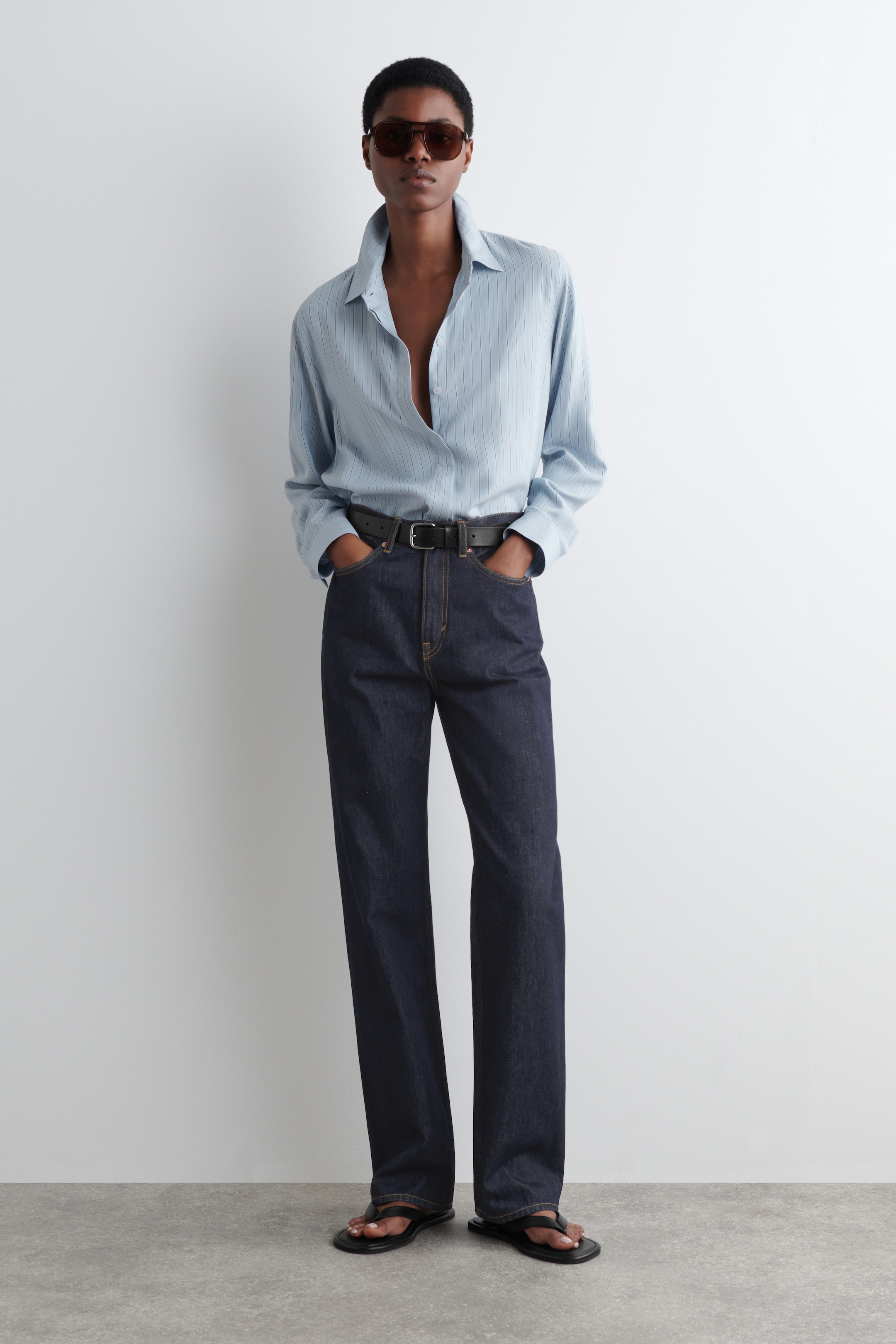 Grotere afbeelding bekijken: ONTSPANNEN GESTREEPT HEMD - BLAUW / GESTREEPT - DAMES | H&M BE 2