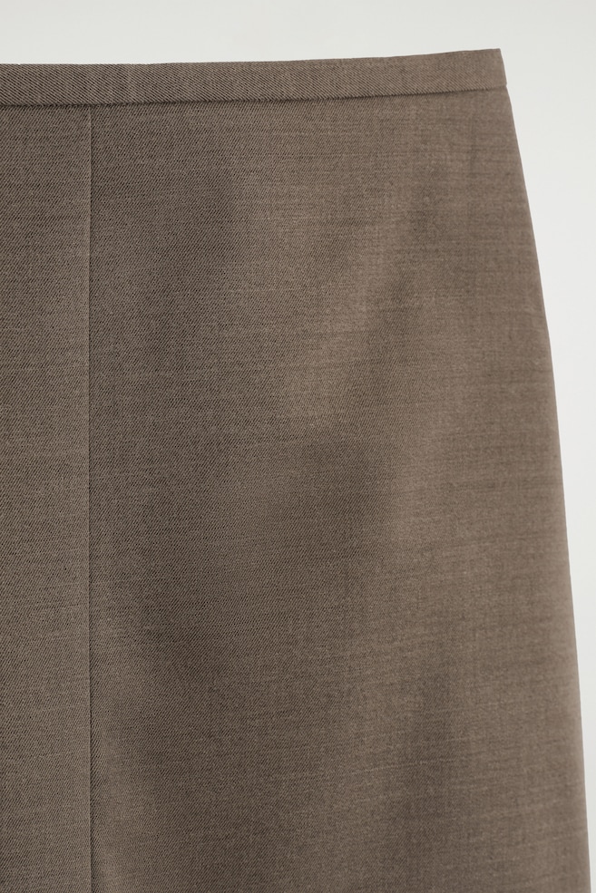 MERINO WOOL-BLEND PENCIL SKIRT — BROWN