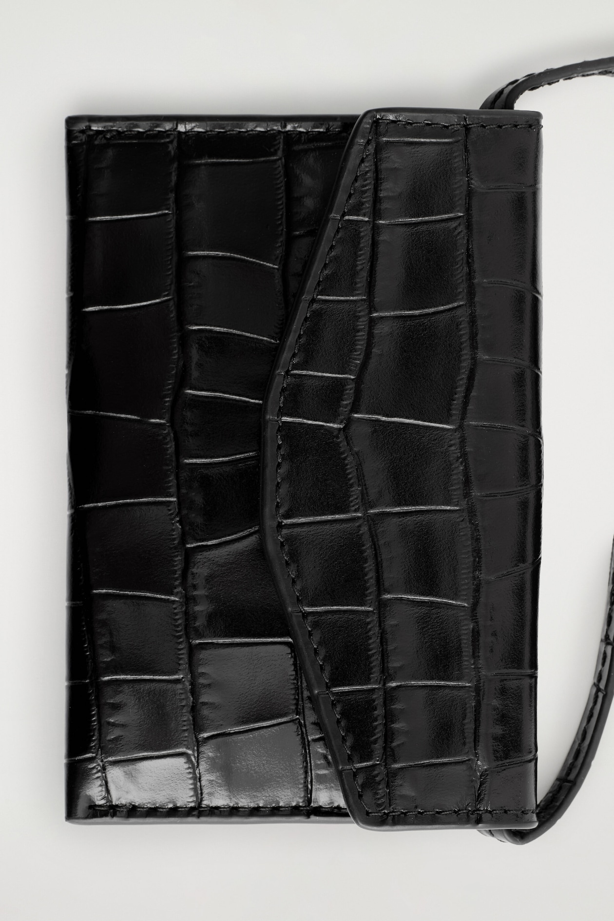 CROC-EFFECT LEATHER CARDHOLDER — BLACK / CROC EFFECT