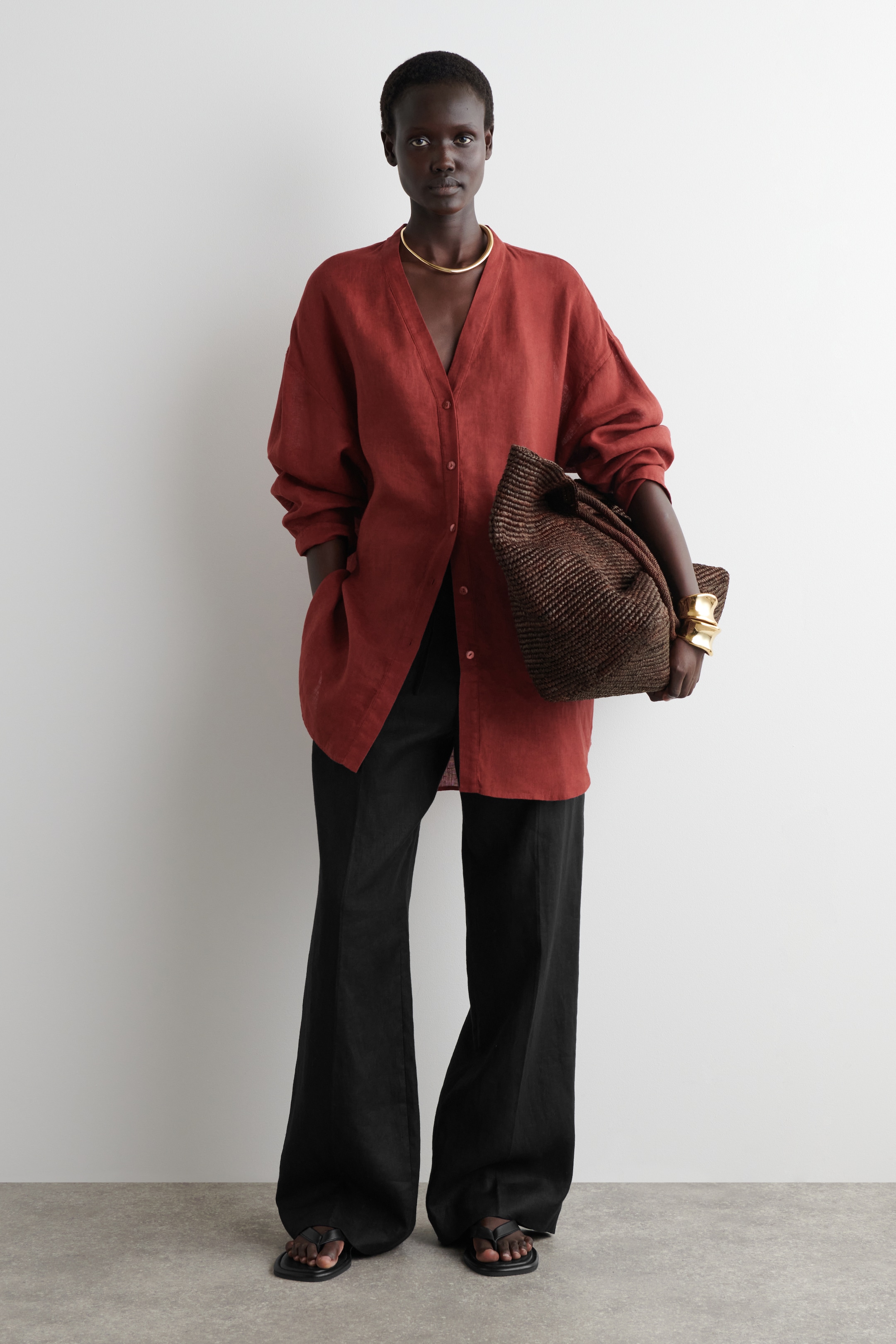 View larger image: OVERSIZED LINEN V-NECK SHIRT - RED - Ladies | H&M GB 3