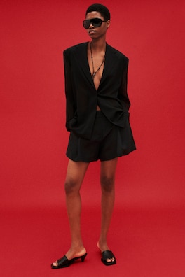 PLEATED BELTED LINEN SHORTS — BLACK 6