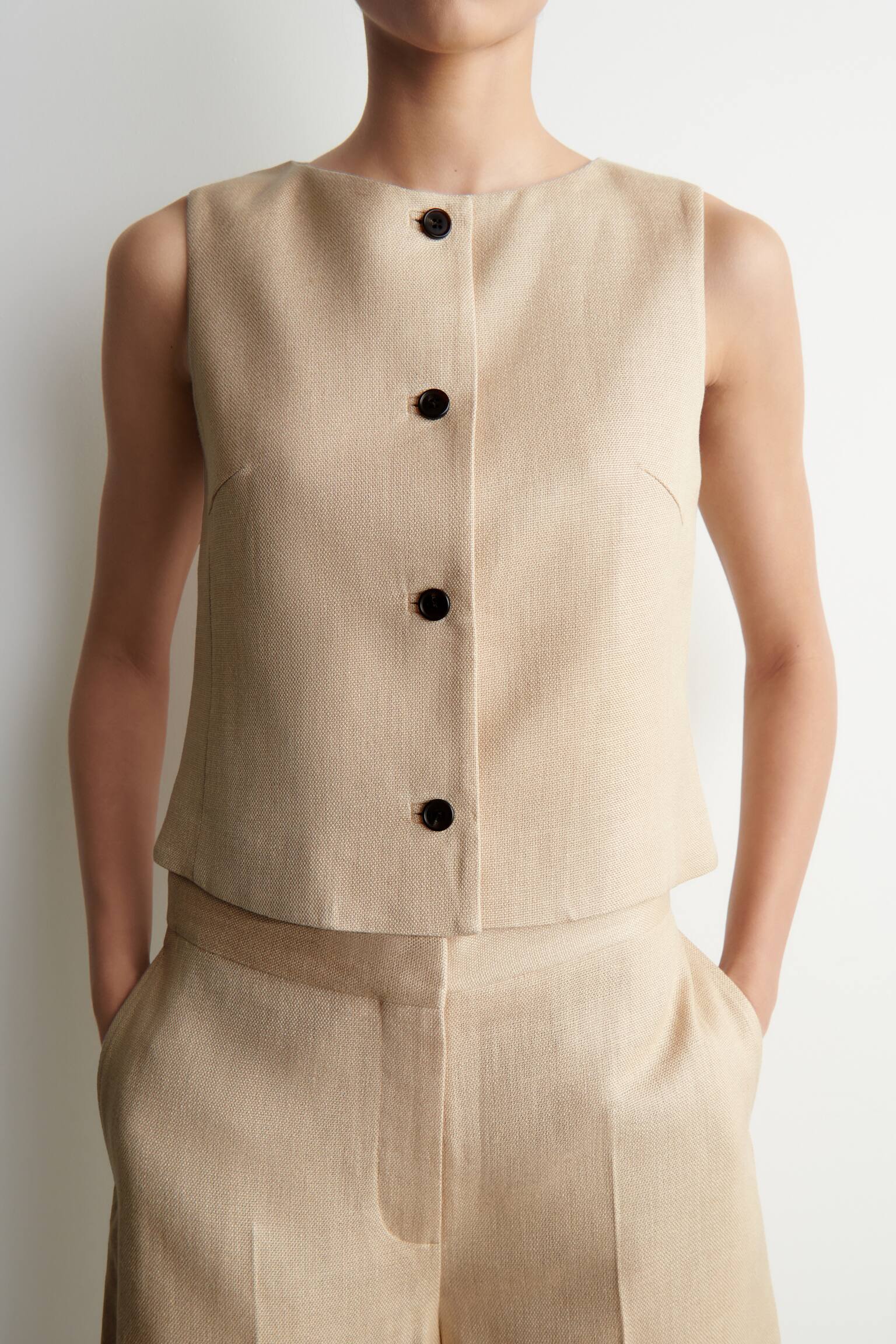 TAILORED WAISTCOAT-בז' - 5
