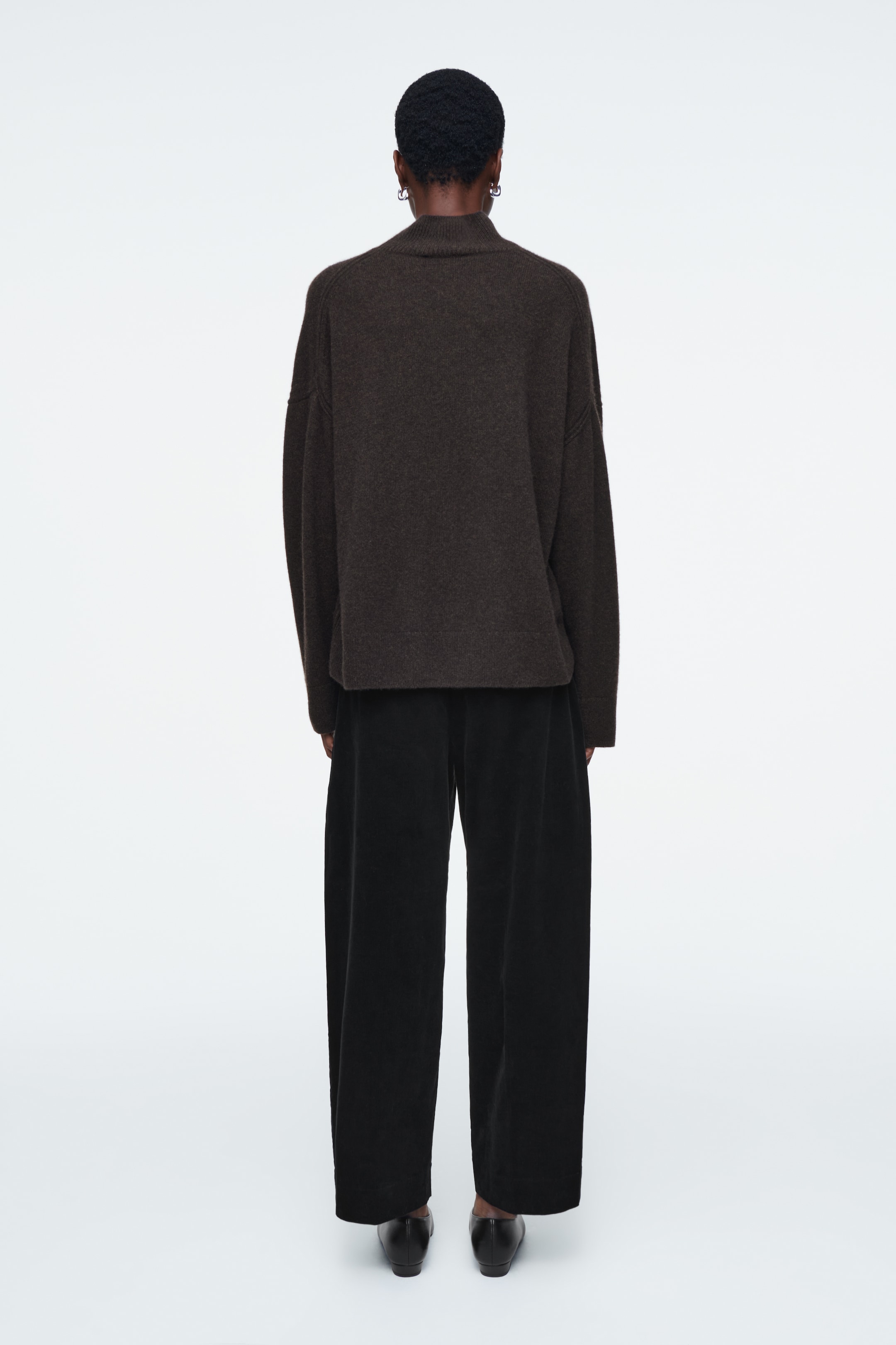 View larger image: CROPPED CORDUROY TROUSERS - BLACK - Ladies | H&M GB 4
