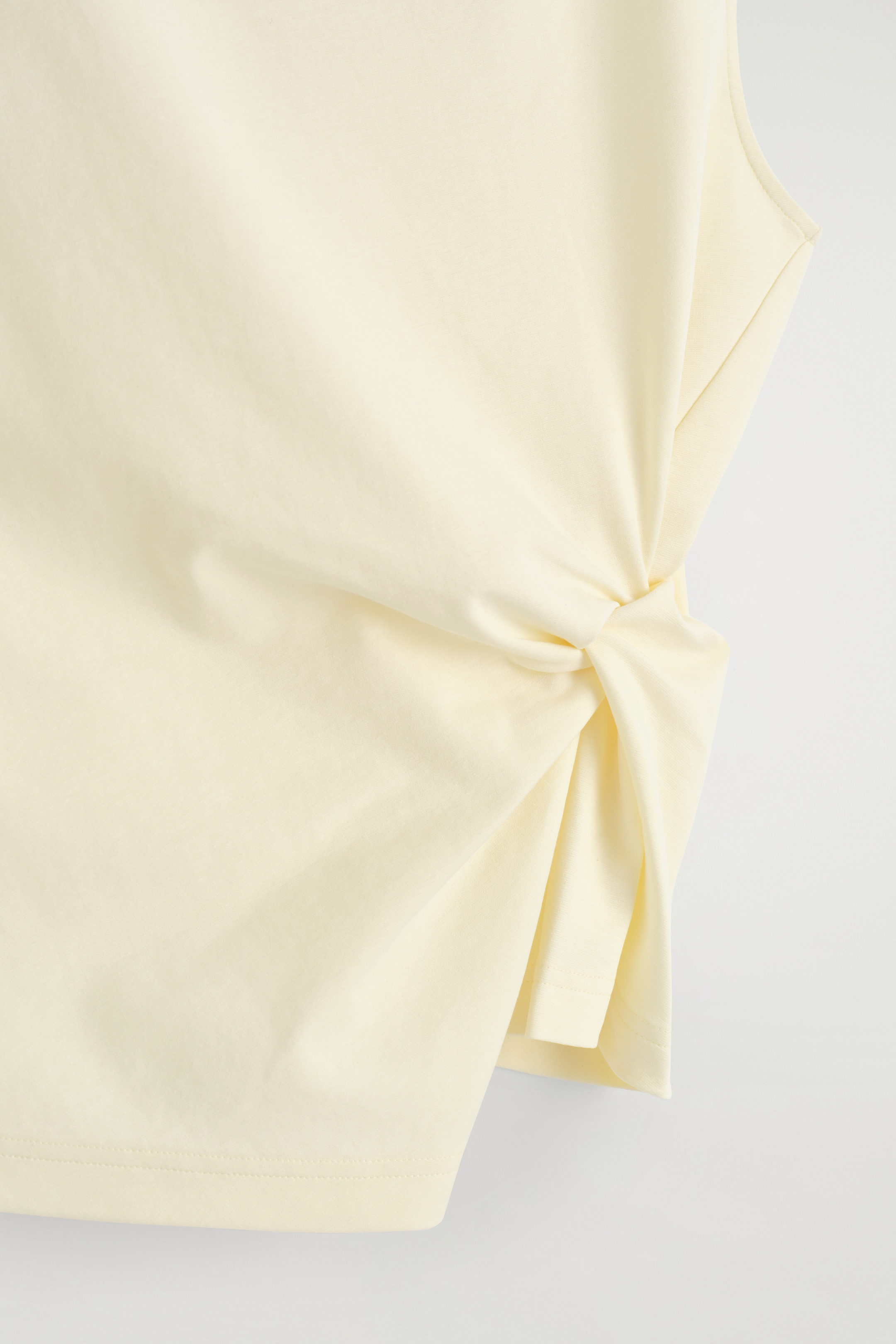 Visualizza immagine più grande: TOP CON DETTAGLIO RITORTO - GIALLO BURRO - DONNA | H&M IT 7