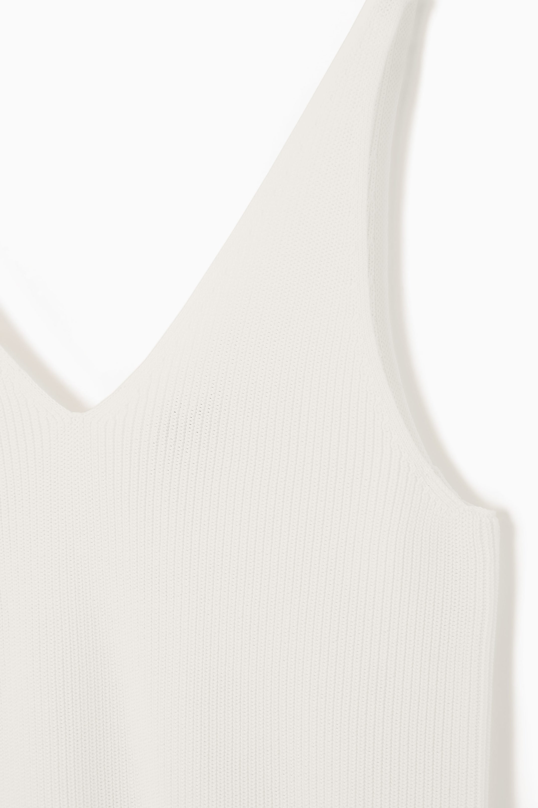 StillMedia/DescriptiveDetail
