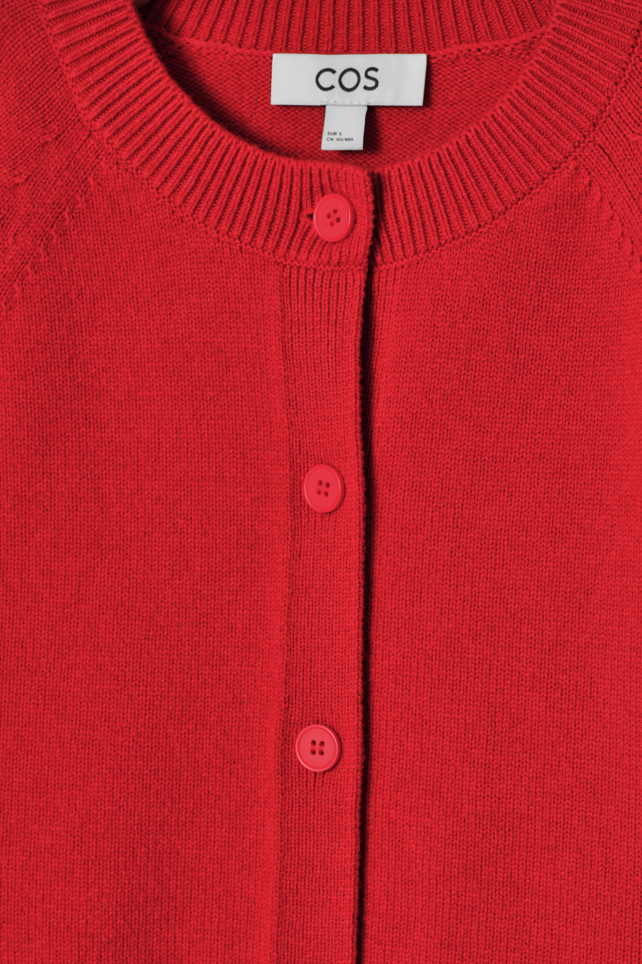 Zobrazit větší obrázek: ZKRÁCENÝ VLNĚNÝ CARDIGAN - ČERVENÁ - ŽENY | H&M CZ 7