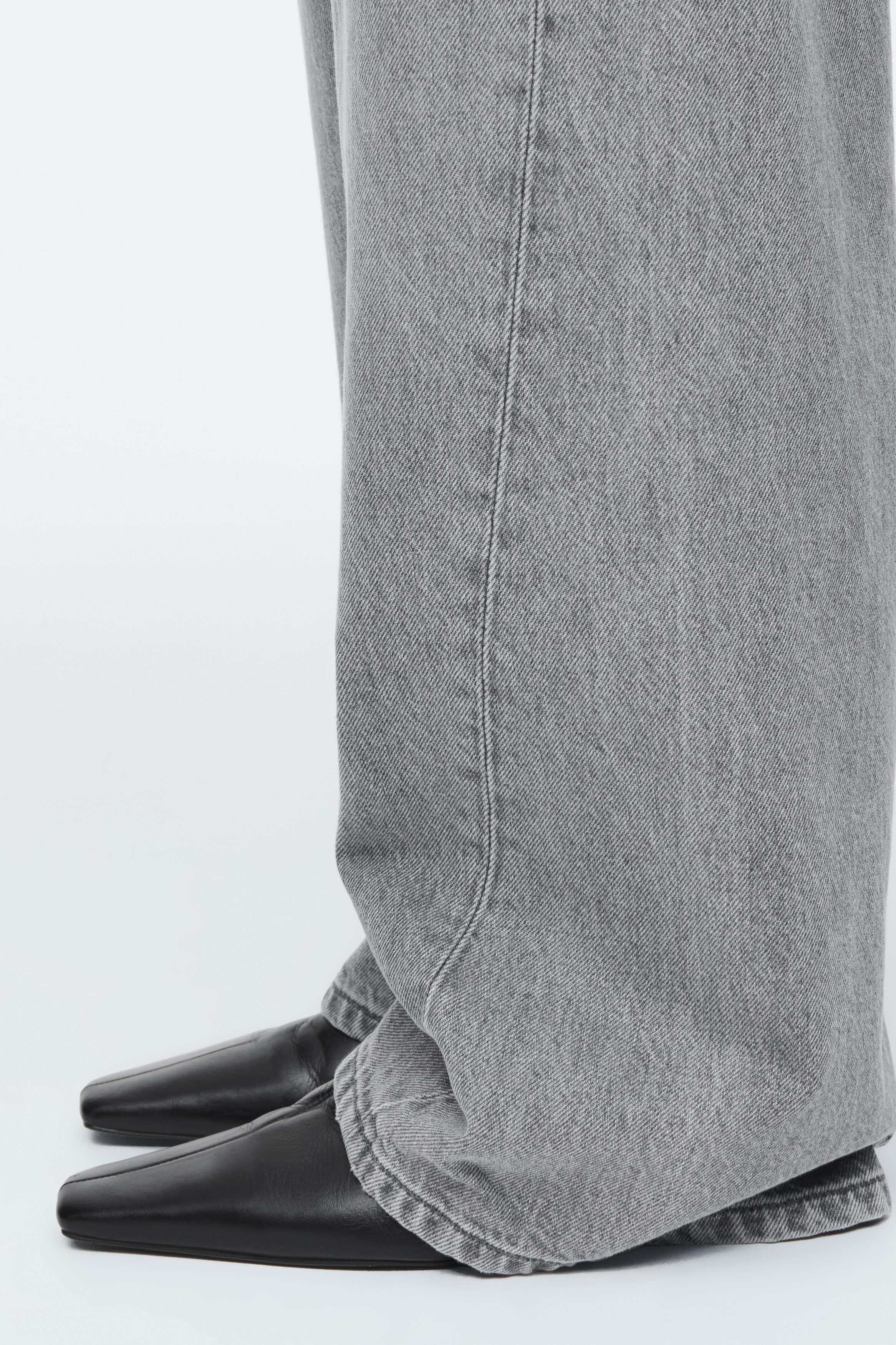 COS コス FACADE JEANS - STRAIGHT グレー 27インチ COS コス FACADE JEANS - STRAIGHT グレー 27インチ