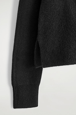 MERINO WOOL CREW-NECK JUMPER — BLACK 1