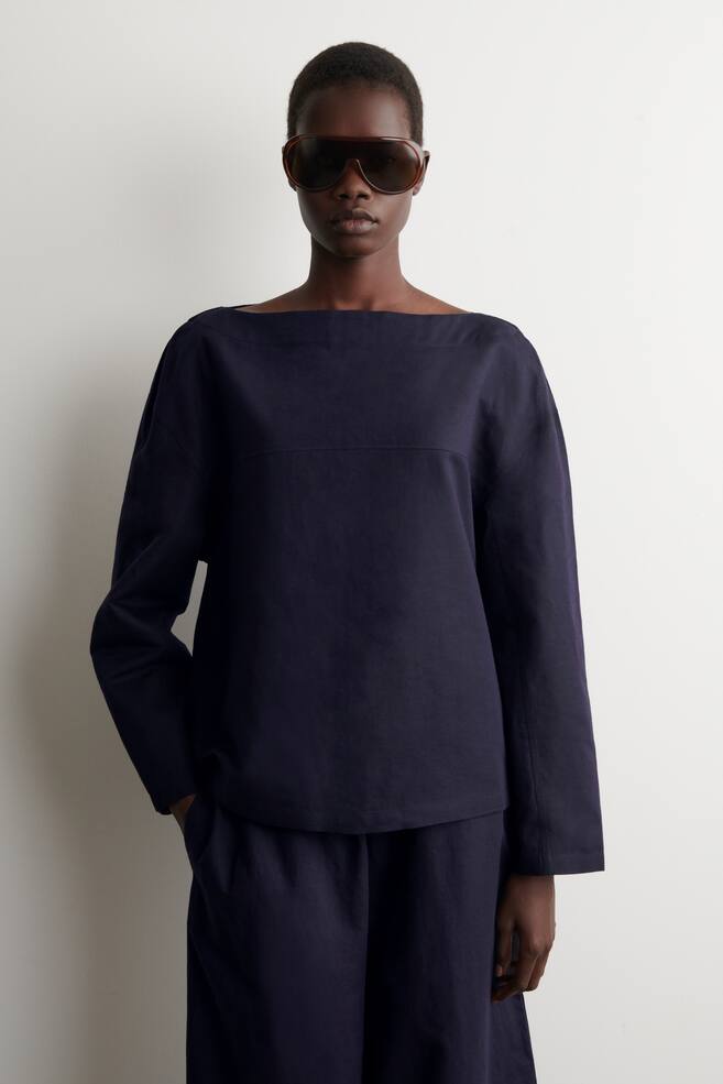BOAT-NECK LINEN BLOUSE - NAVY - 1