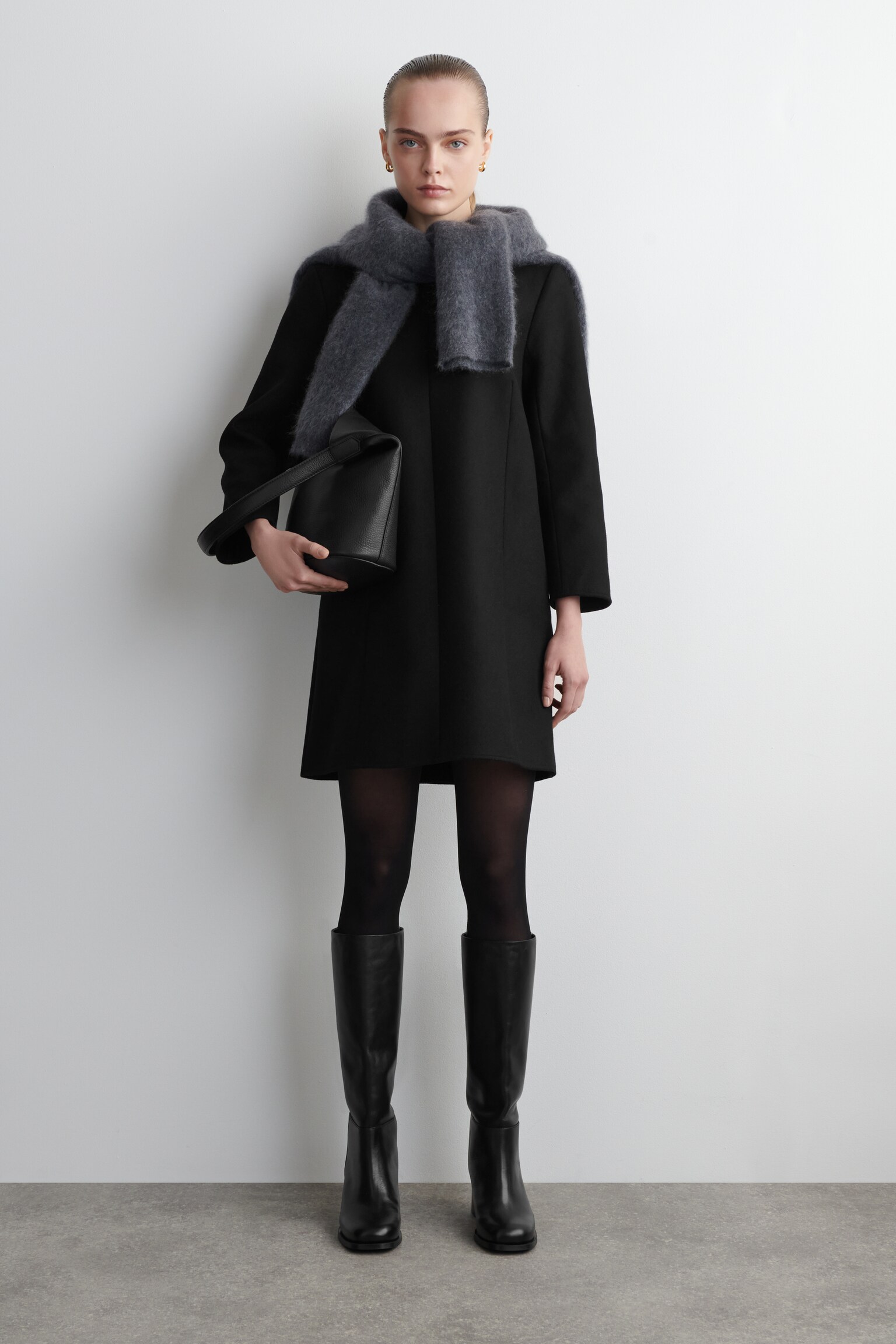 ROBE COURTE À MANCHES LONGUES EN LAINE - NOIR/BRUN